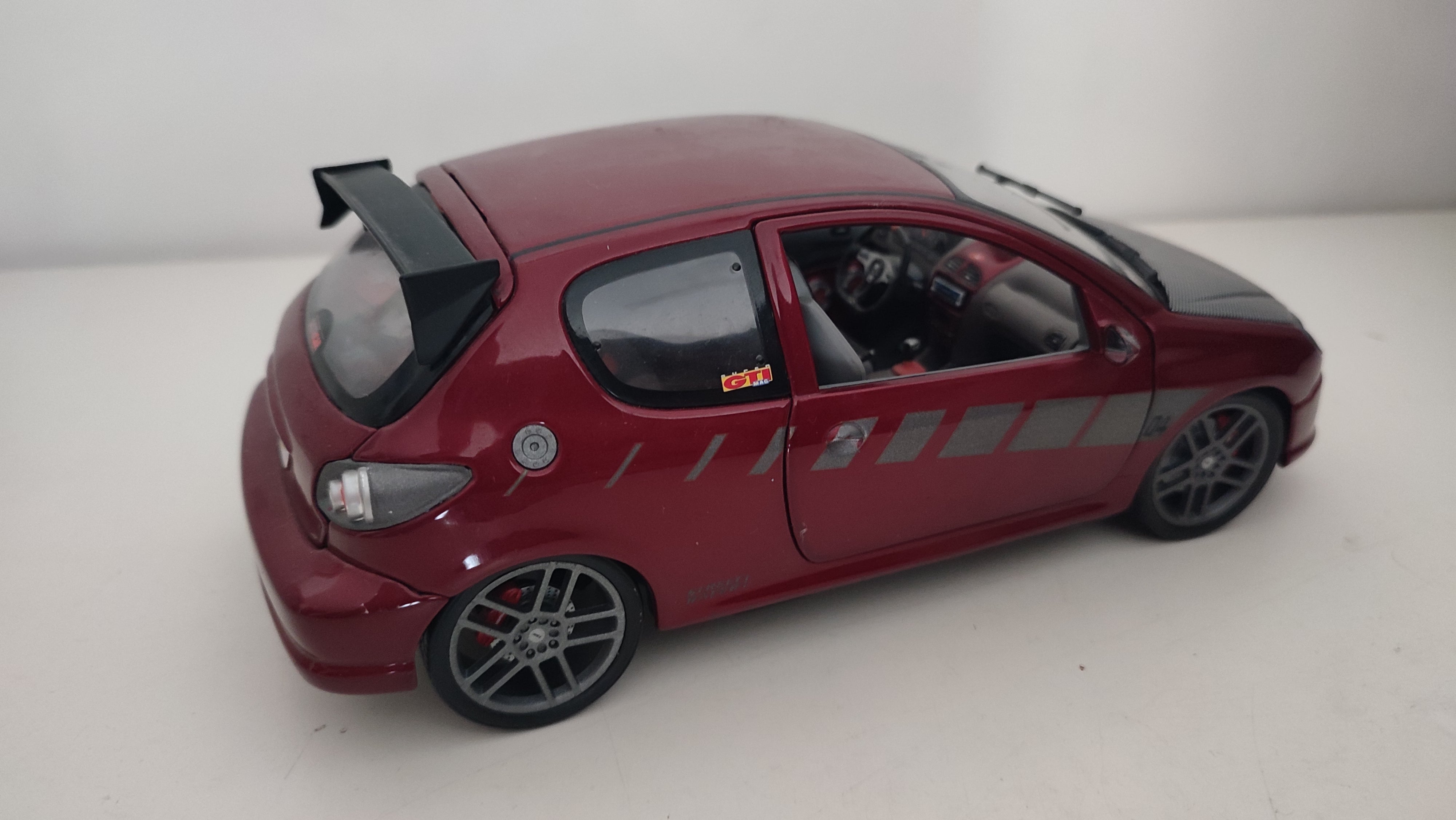 siège avant pièce Peugeot 206 gti street racer norev 1/18 1/18e siège avant pièce Peugeot 206 gti street racer norev 1/18 1/18e