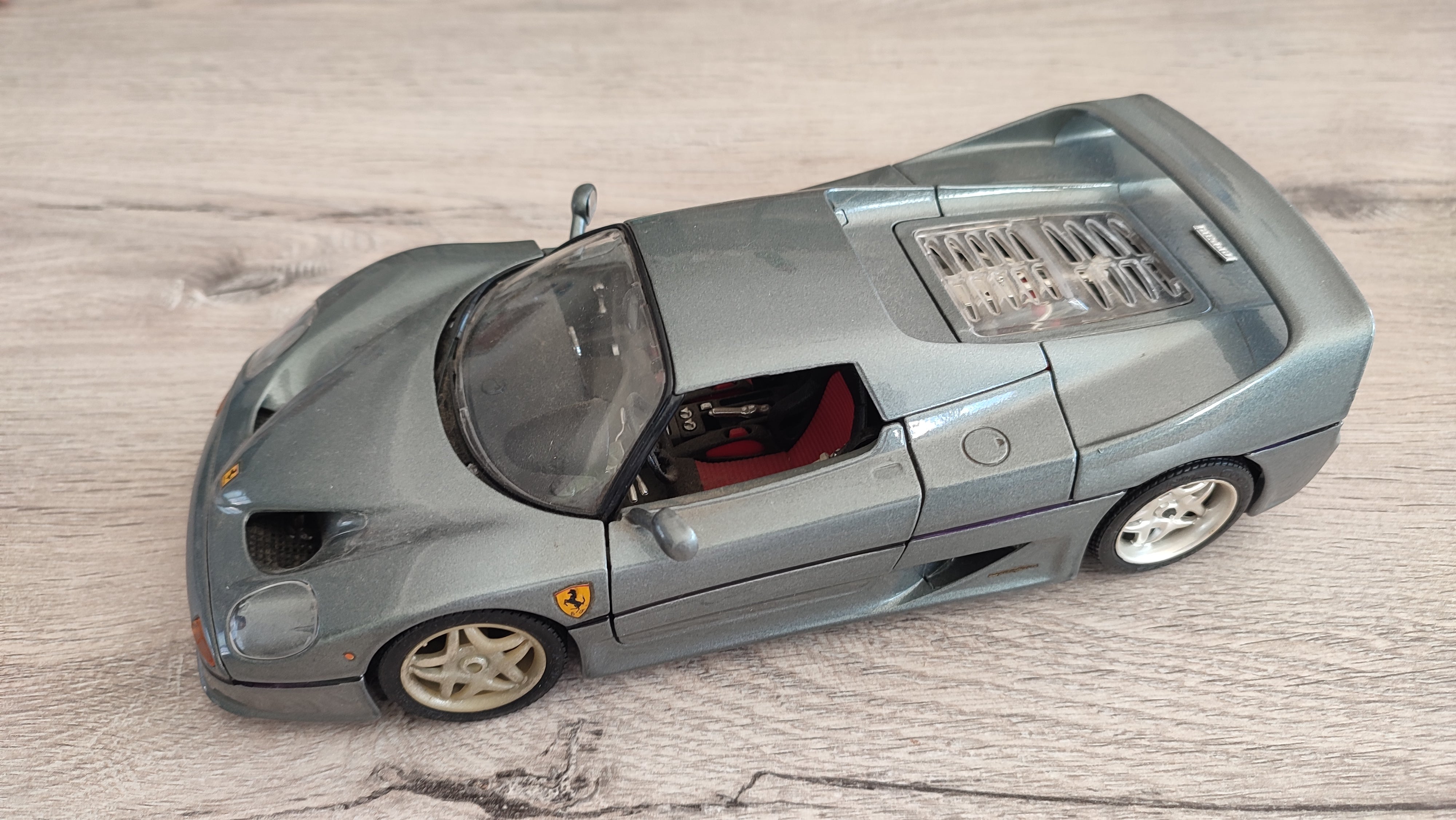 Axe De Roue Miniature Ferrari F50 1995 - Échelle 1/18, Marque Burago, Occasion