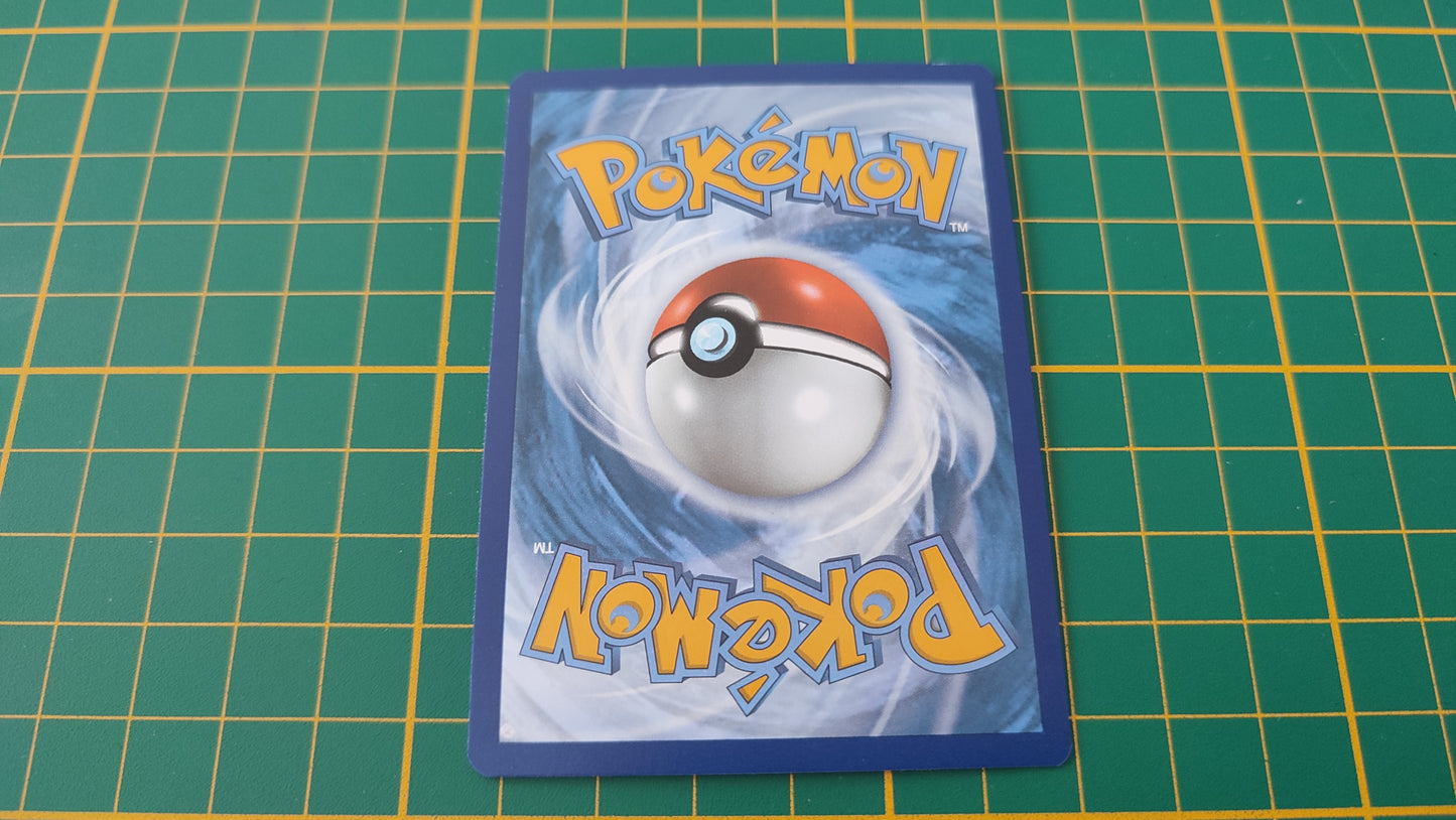 224/264 Carte Pokémon Découverte de l'Aventurière peu commune reverse Epée et Bouclier EB08 Poing de Fusion #B10