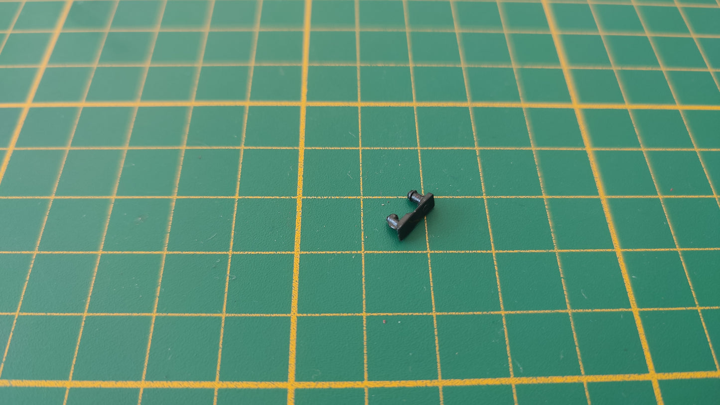 Attache capot coffre pièce détachée miniature Burago Bburago Ferrari F40 1/18 1/18e 1/18ème #D88