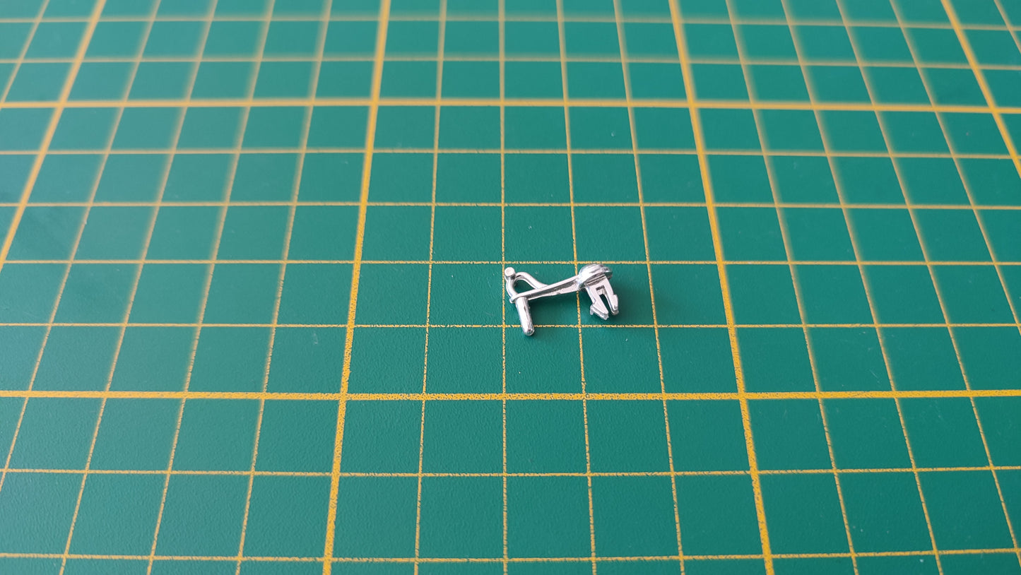 Attache capot pièce détachée miniature Burago Bburago Alfa Romeo 2300 Monza 1934 1/18 1/18e 1/18ème #D93