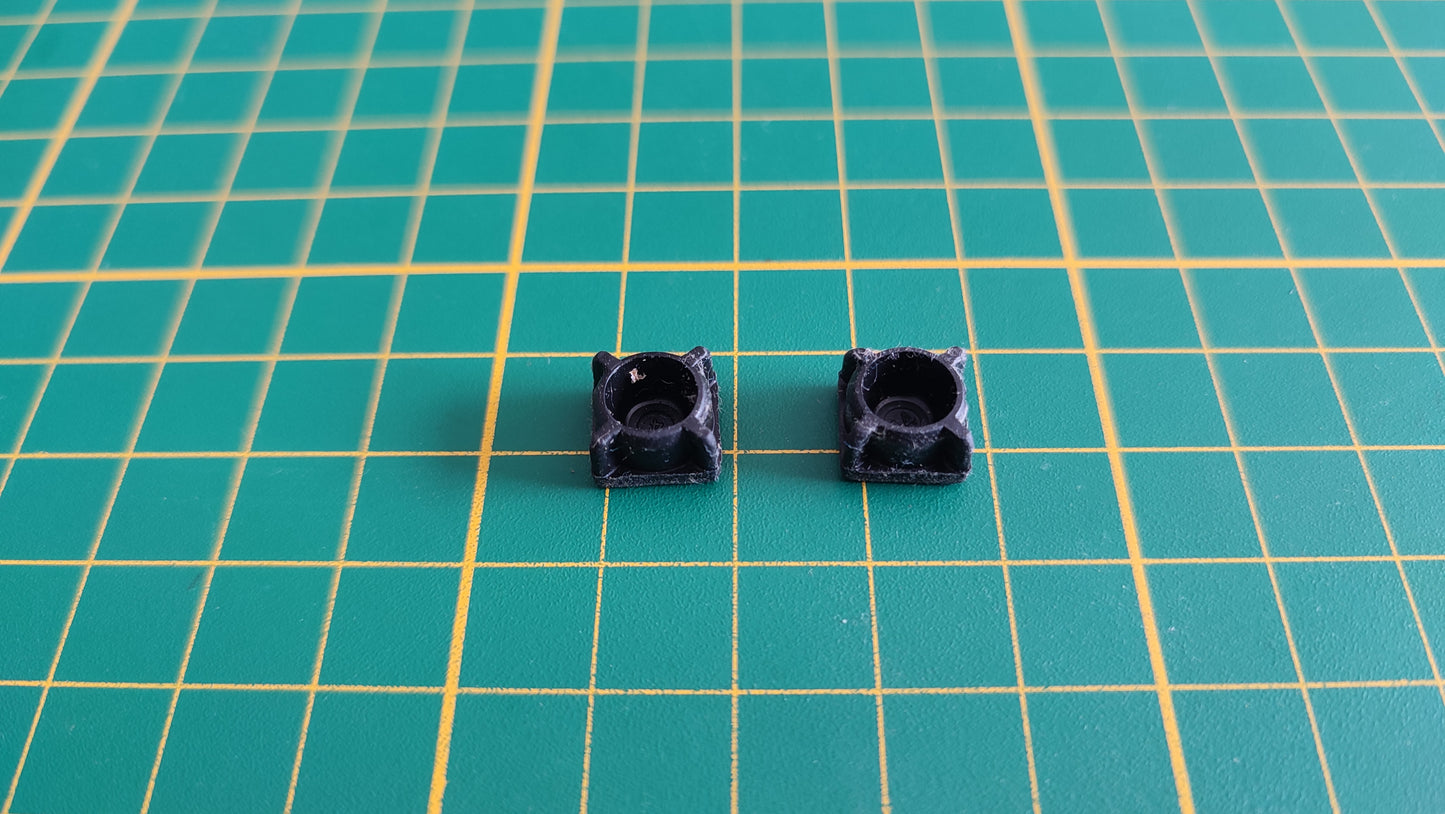 Cache caoutchouc x2 pièce détachée console de jeux Sony Playstation 2 Ps2 SCPH-39004 #C86