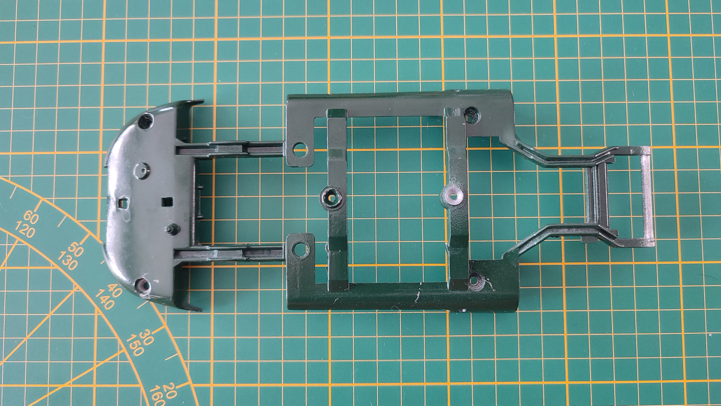 Carcasse châssis inférieur pièce détachée miniature Bburago Burago Jaguar type E 1961 1/18 1/18e 1/18ème #B88