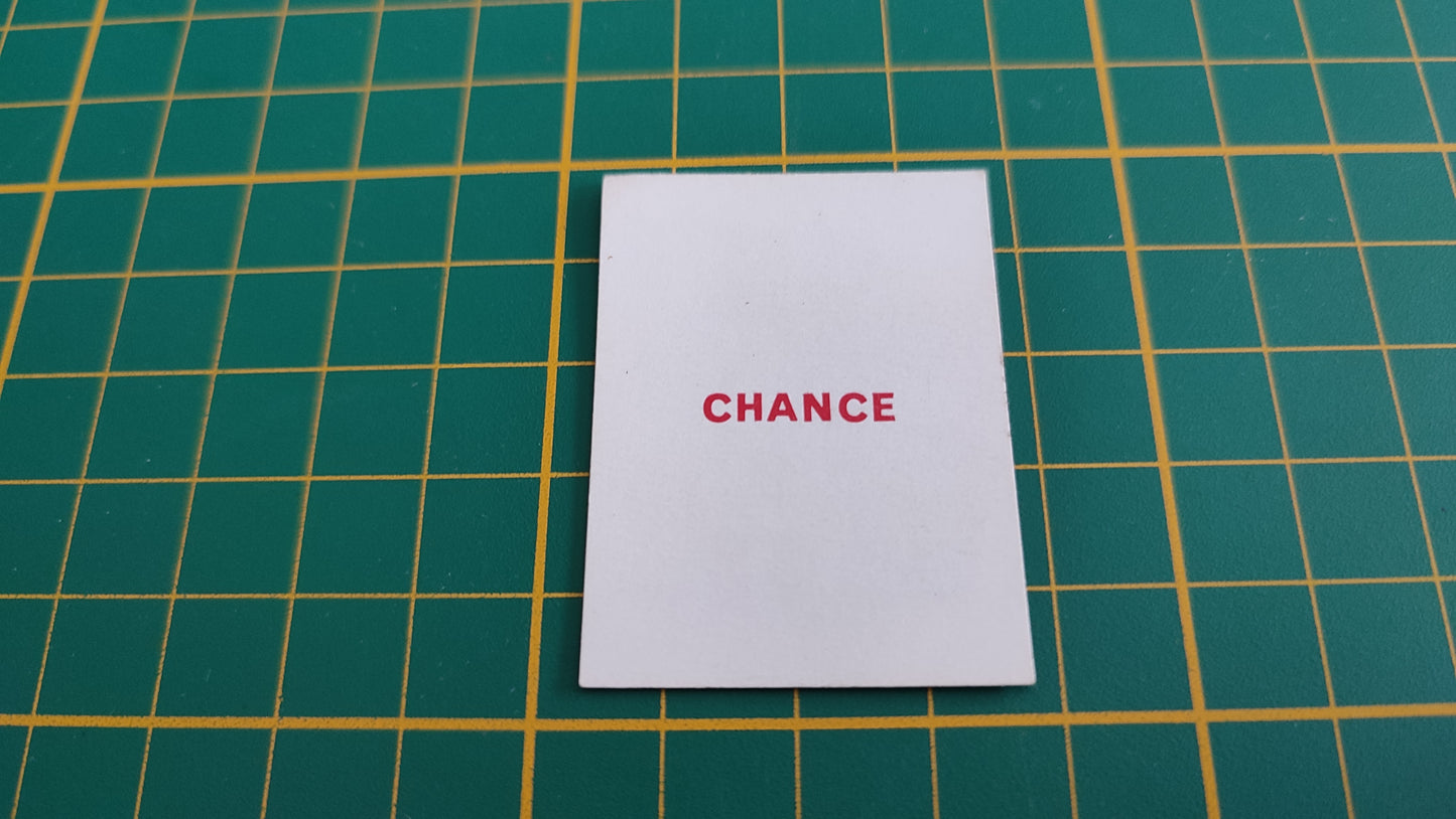 Carte chance allez déjeuner chez Maxime pièce détachée jeu de société Défense d'afficher Gay-Play #C02