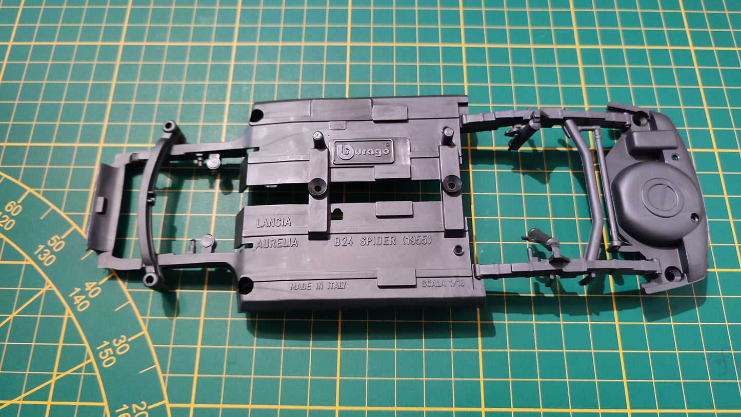 Châssis axe de roue pièce détachée miniature Bburago Burago Lancia Aurelia B24 Spider 1955 1/18 1/18e 1/18ème #C47