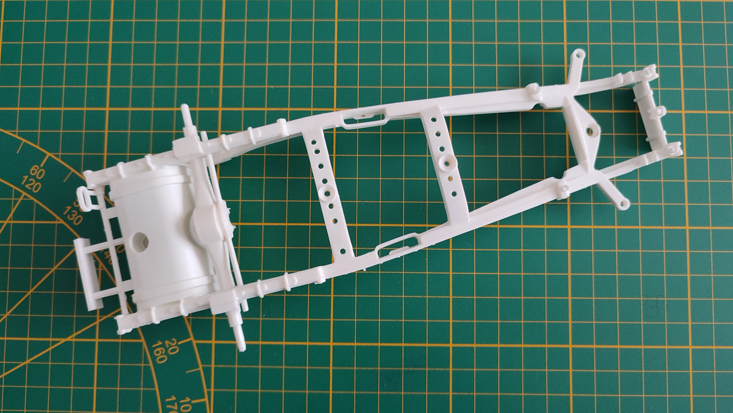 Châssis inférieur pièce détachée miniature Bburago Burago Mercedes-Benz SSK 1928 1/18 1/18e 1/18ème #C30