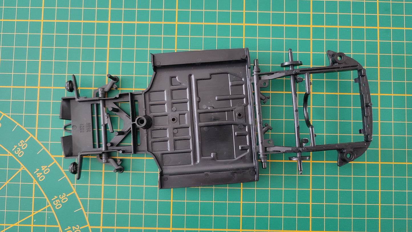 Châssis inférieur pièce détachée miniature Bburago Burago Porsche 356B 1961 1/18 1/18e 1/18ème #B99