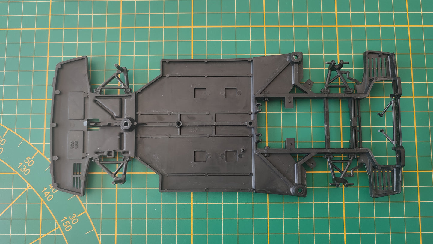 Châssis inférieur pièce détachée miniature Burago Bburago Ferrari Gto 1984 1/18 1/18e 1/18ème #D07