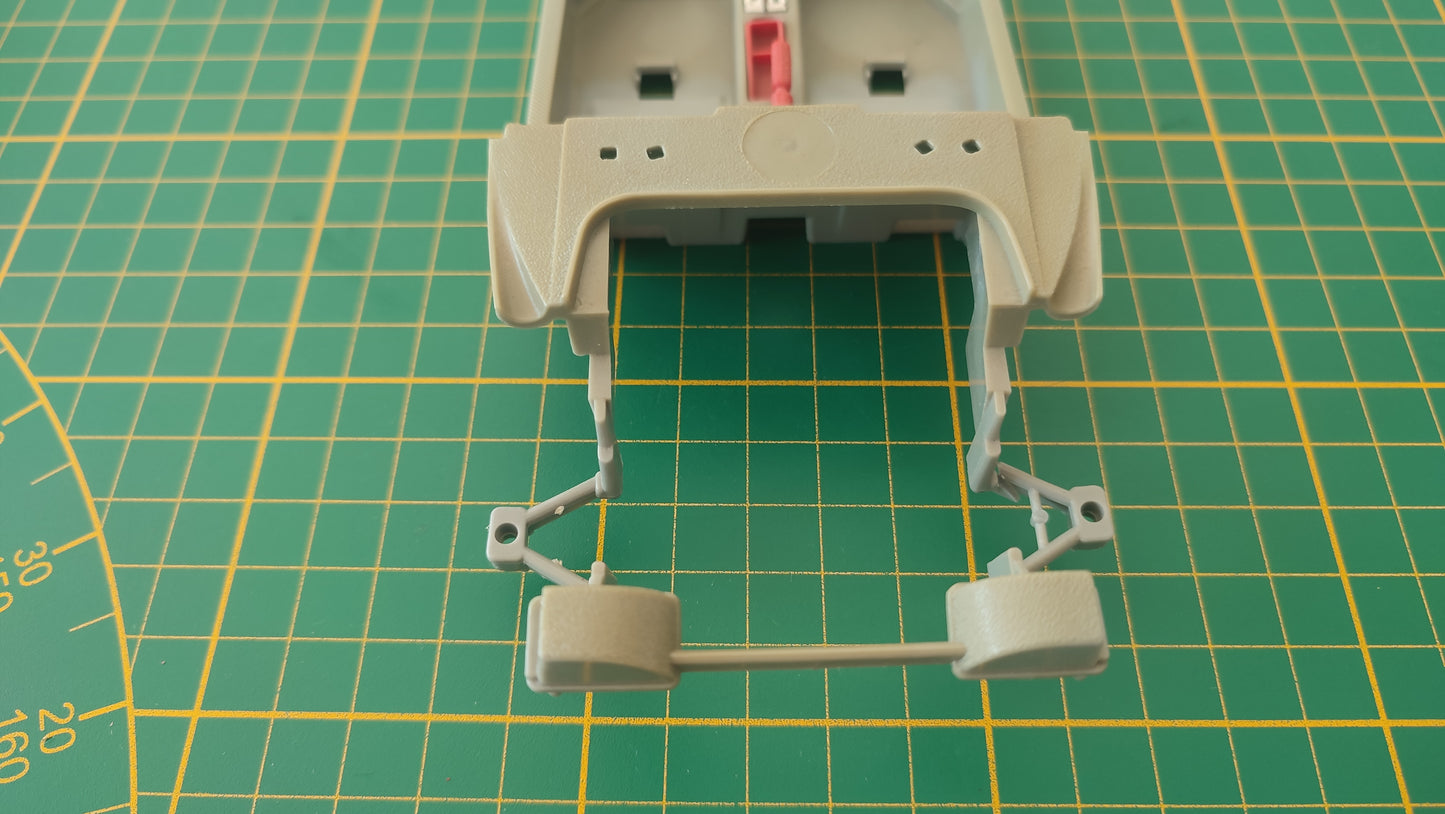 Châssis intérieur dans l'état pièce détachée miniature Burago Bburago Ferrari F40 1/18 1/18e 1/18ème #D88