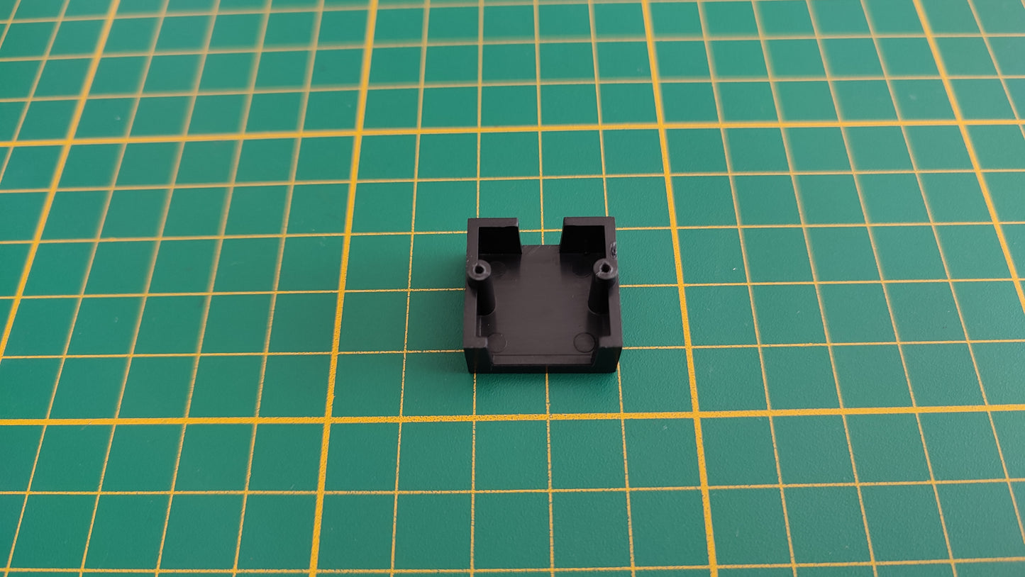 Compartiment du verrou du capot 2 52F n°52 pièce détachée Renault R8 Gordini 1/8 1/8ème Eaglemoss Collections #A67