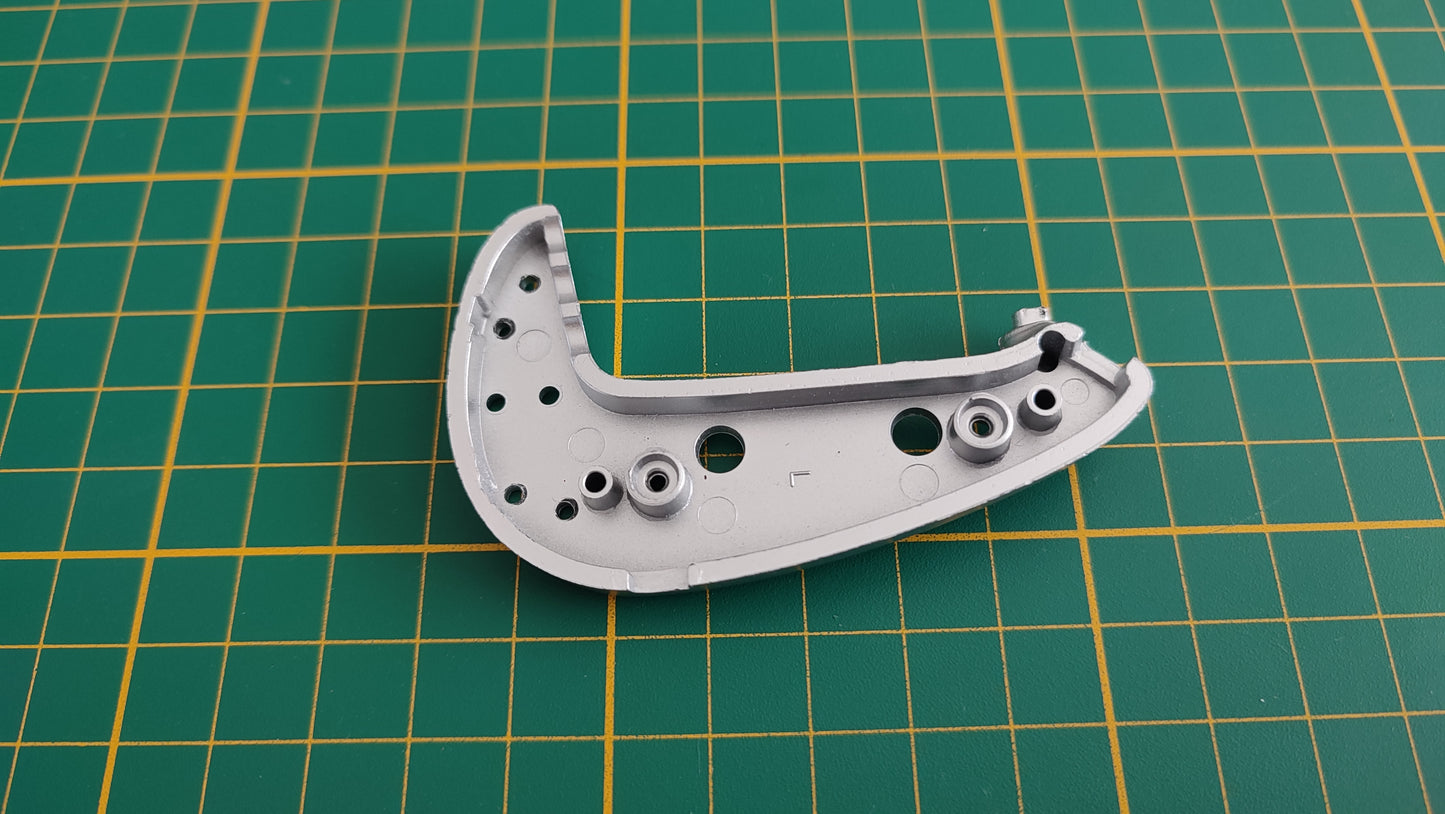 Echangeur de chaleur d'échappement gauche 1 35A n°35 pièce détachée Porsche 911 Carrera RS 2.7 1/8 1/8ème Altaya #B37