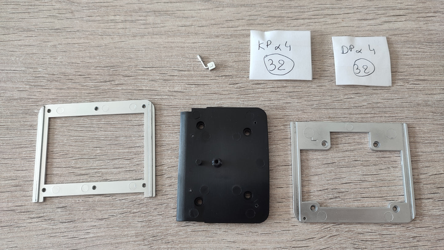 Fascicule + pièces numéro 32 Renault R8 Gordini 1/8 1/8ème Eaglemoss Collections #A67