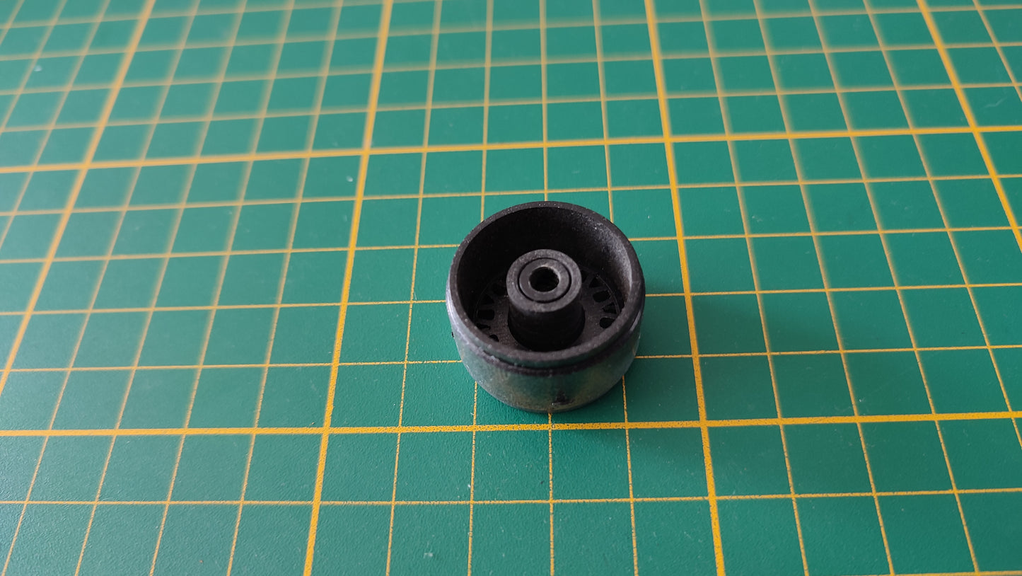 Jante seule avec axe pièce détachée miniature Maisto Bmw 850i 1/18 1/18e 1/18ème #C95