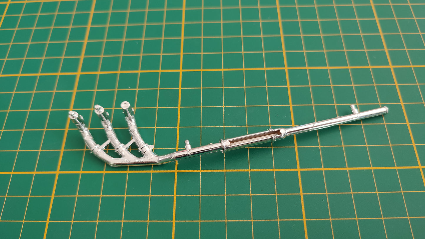 Ligne échappement pièce détachée miniature Bburago Burago Mercedes-Benz SSK 1/24 1/24e 1/24ème #C28