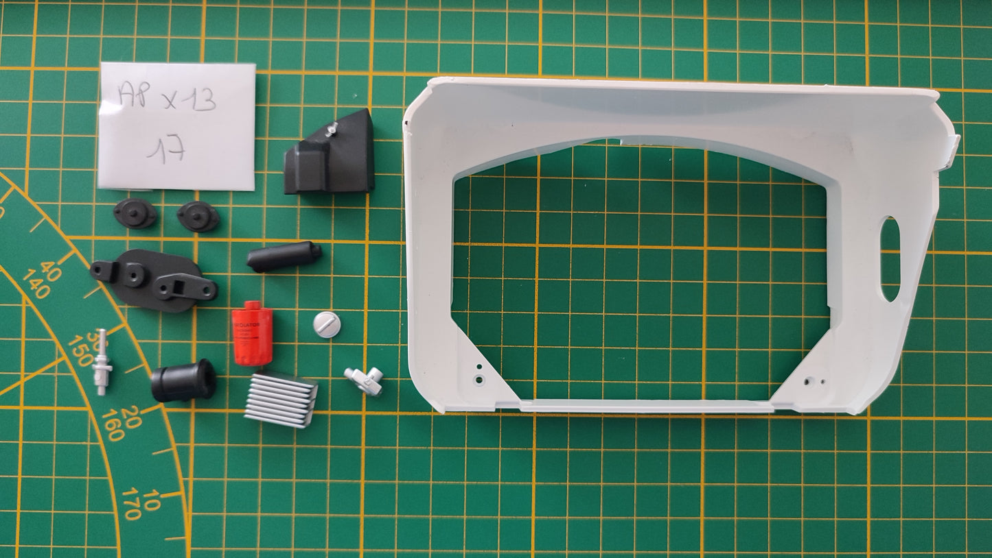 Lot pièce détachée numéro 17 n°17 sans visserie Porsche 911 Carrera RS 2.7 1/8 1/8ème Altaya