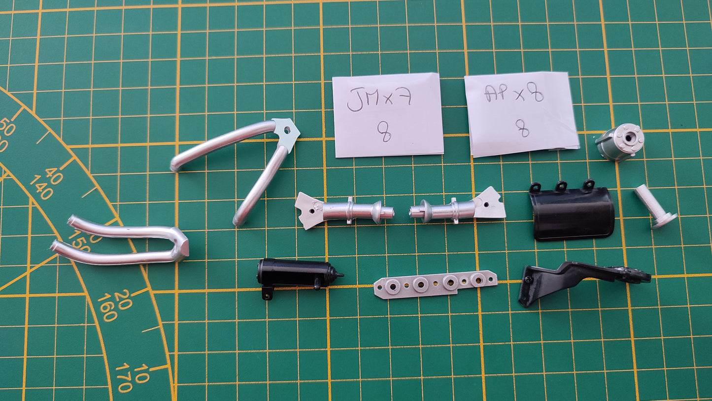 Lot pièces du fascicule n°8 pièce détachée Renault R8 Gordini 1/8 1/8ème Eaglemoss collections #D08