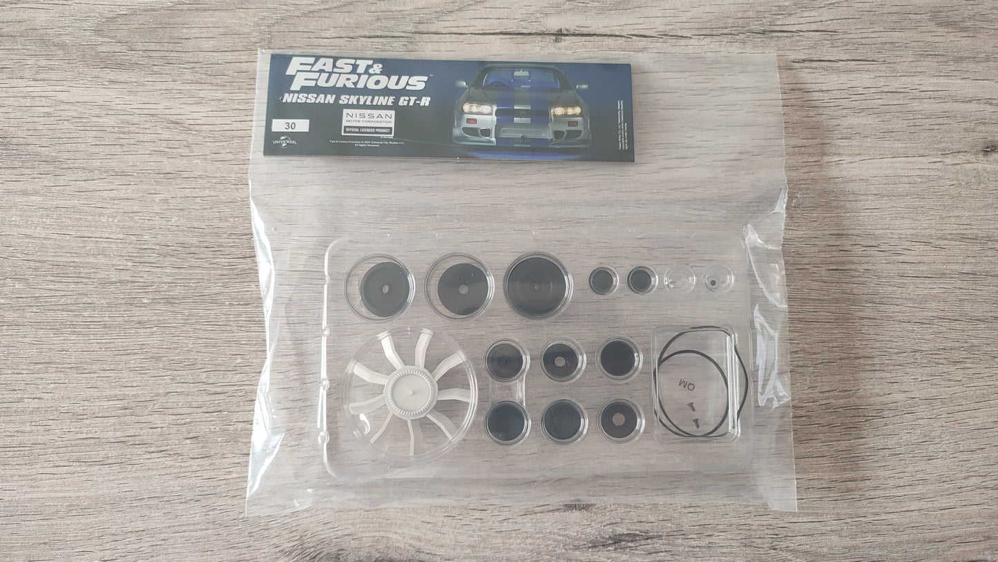 Lot pièces du fascicule numéro 30 n°30 pièce détachée Nissan Skyline GT-R R34 Fast & Furious de Brian O'Conner 1/8 1/8e 1/8ème Altaya #D82