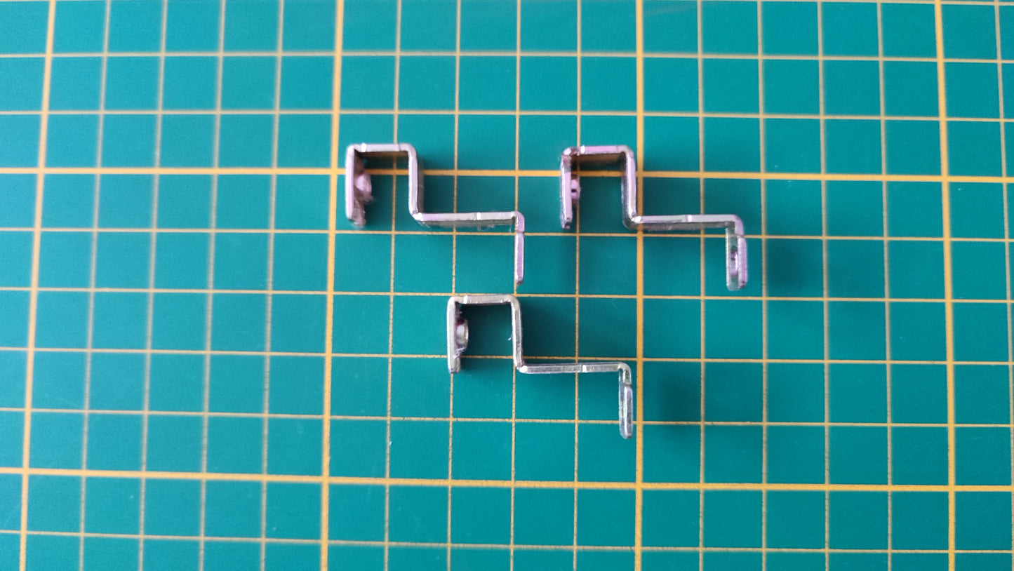 Lot supports métallique pièce détachée console de jeux Nintendo Gamecube DOL-001 (EUR) #D66