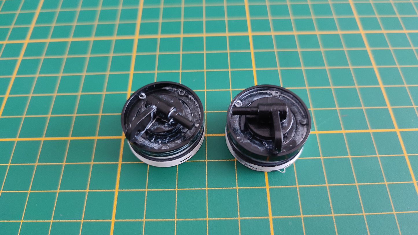 Lot x2 jantes avant + axes pièce détachée miniature 1/18 Solido Citroën Xsara Wrc #C62