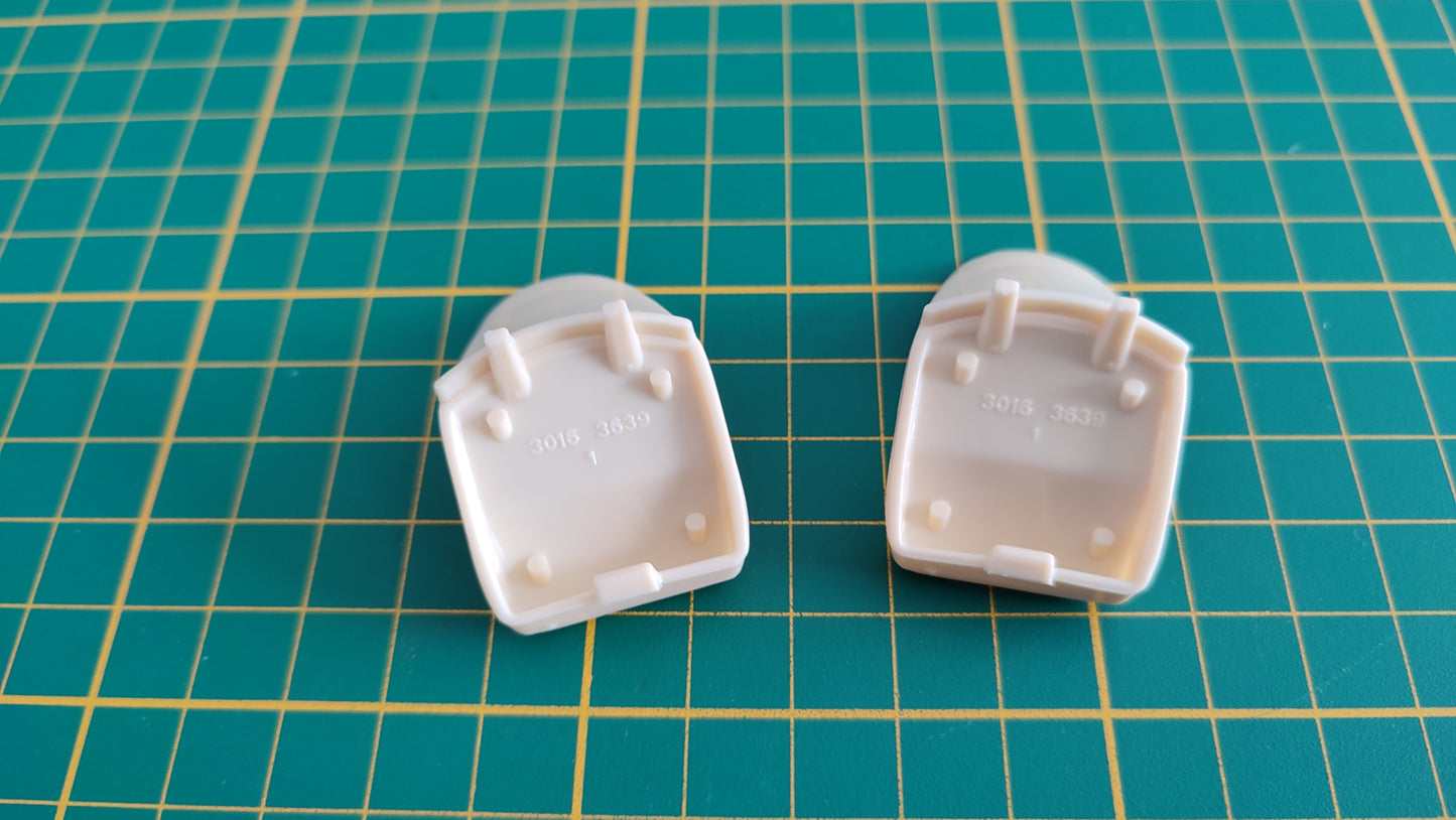 Lot x2 sièges pièce détachée miniature Bburago Burago Jaguar type E 1961 1/18 1/18e 1/18ème #C64