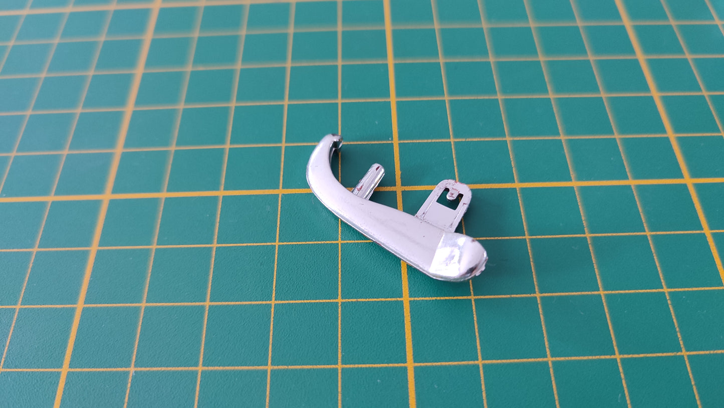 Pare-chocs avant droit pièce détachée miniature Bburago Burago Lancia Aurelia B24 Spider 1955 1/18 1/18e 1/18ème #B87