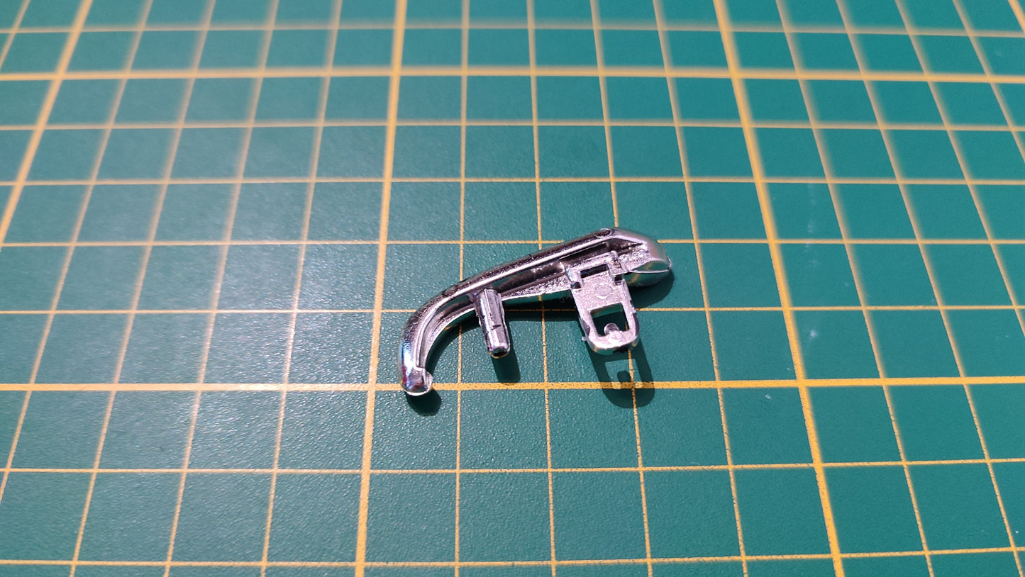 Pare-chocs avant droit pièce détachée miniature Bburago Burago Lancia Aurelia B24 Spider 1955 1/18 1/18e 1/18ème #C47