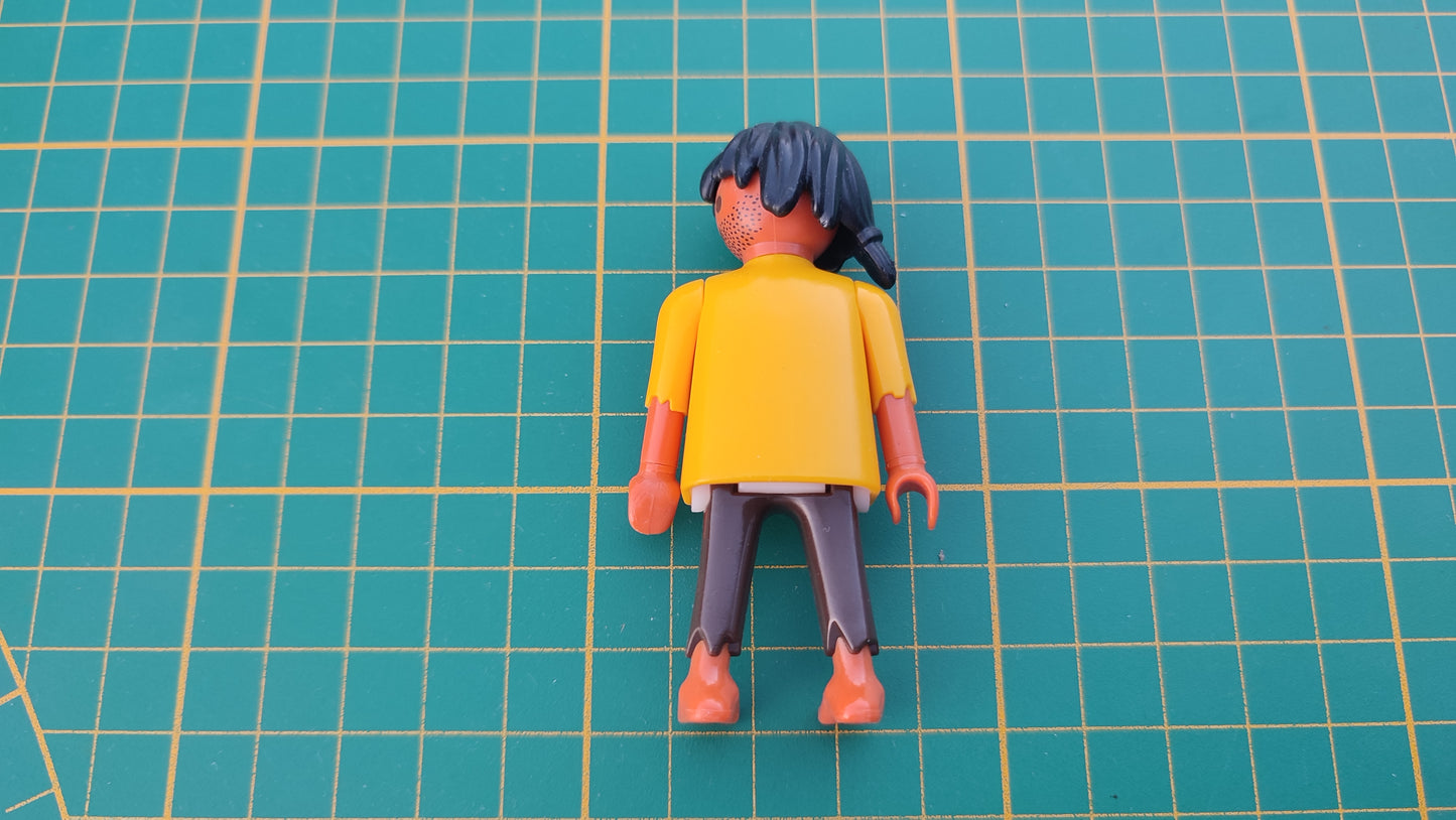 Personnage pull jaune référence 30009622 pièce détachée Playmobil #E69