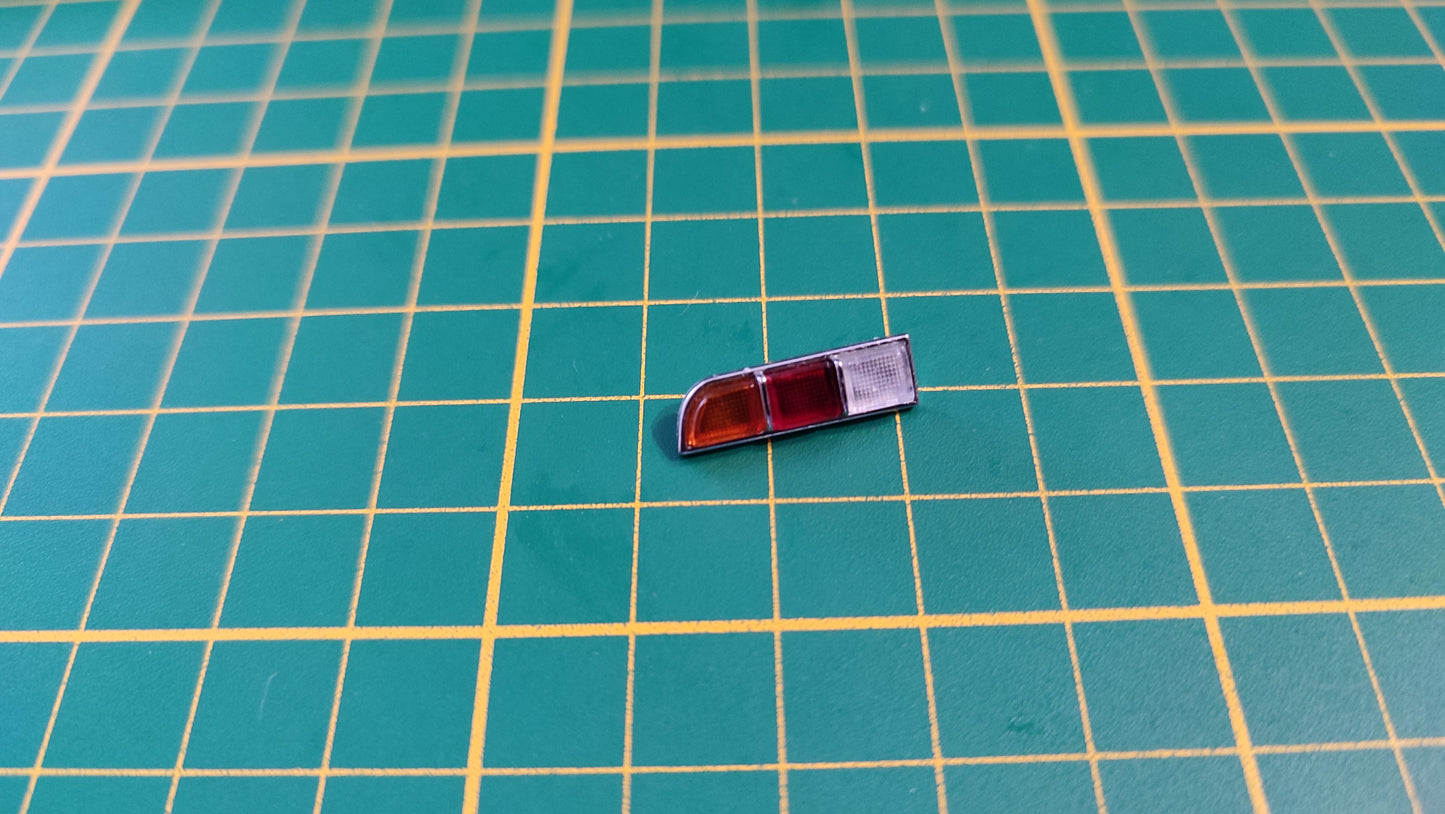 Phare arrière gauche pièce détachée miniature Kyosho Lamborghini Miura P400 SV 1/18 1/18e 1/18ème #B11