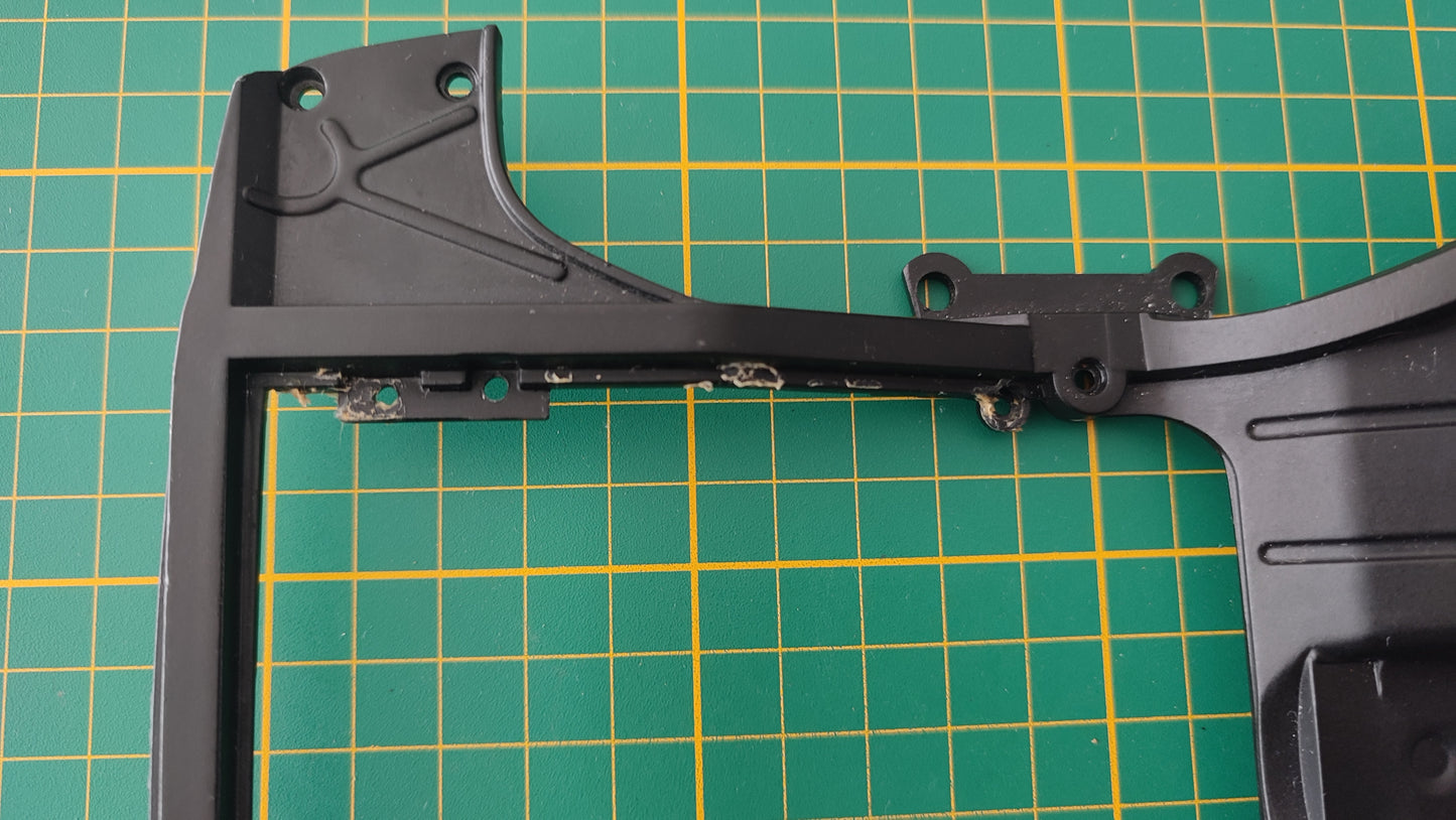 Pièce 13A du fascicule n°13 numéro 13 pièce détachée Renault R8 Gordini 1/8 1/8ème Eaglemoss collections #D61