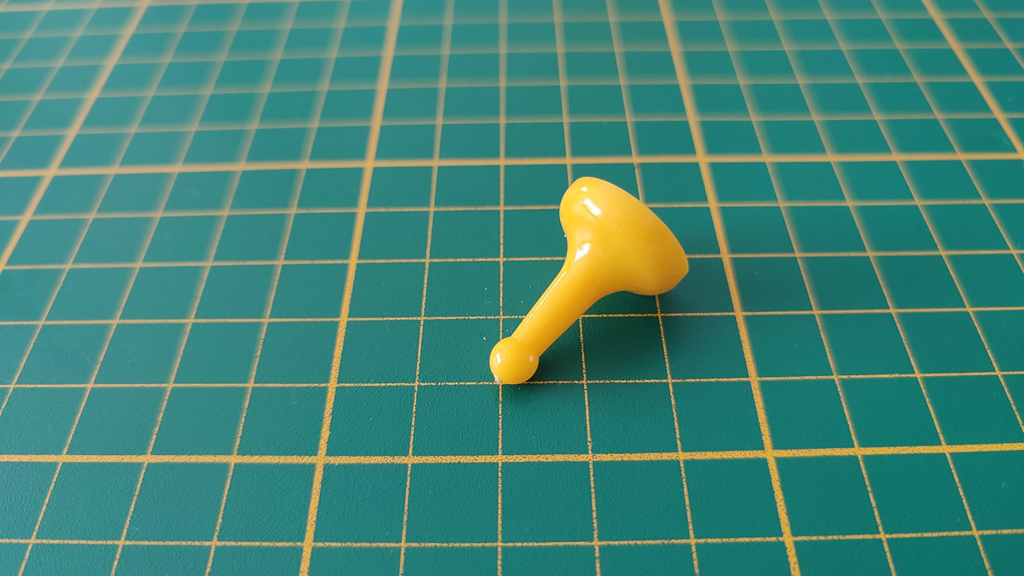 Pion jaune colonel Moutarde en l'état Cluedo miro-meccano pièce détachée jeu de société #E26