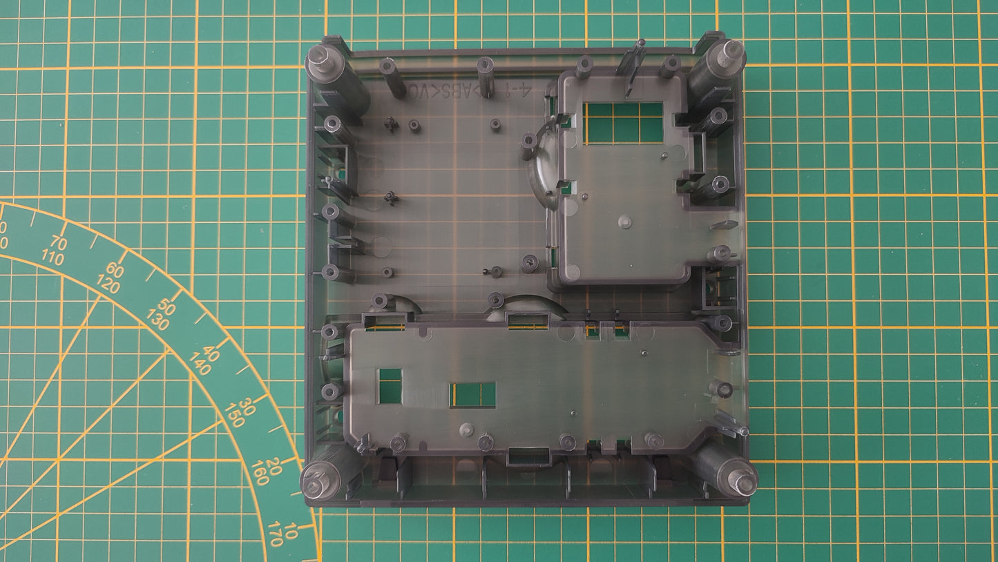 Plasturgie inférieure seule noir transparente pièce détachée pour console de jeux Nintendo Game cube Gamecube DOL-101 et/ou DOL-001