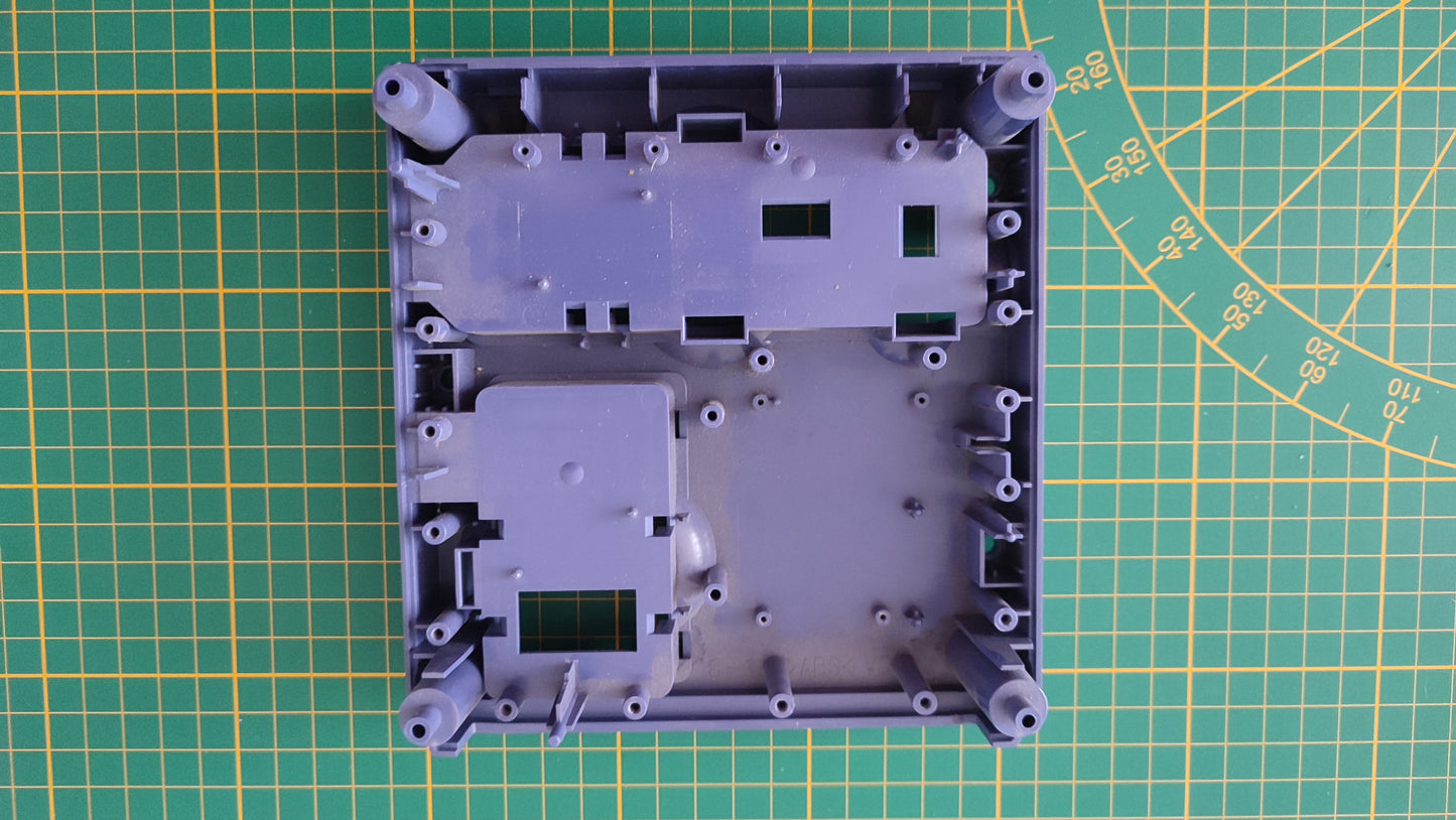 Plasturgie inférieure violette V0 pièce détachée console de jeux Nintendo Gamecube DOL-001 (EUR) #E37