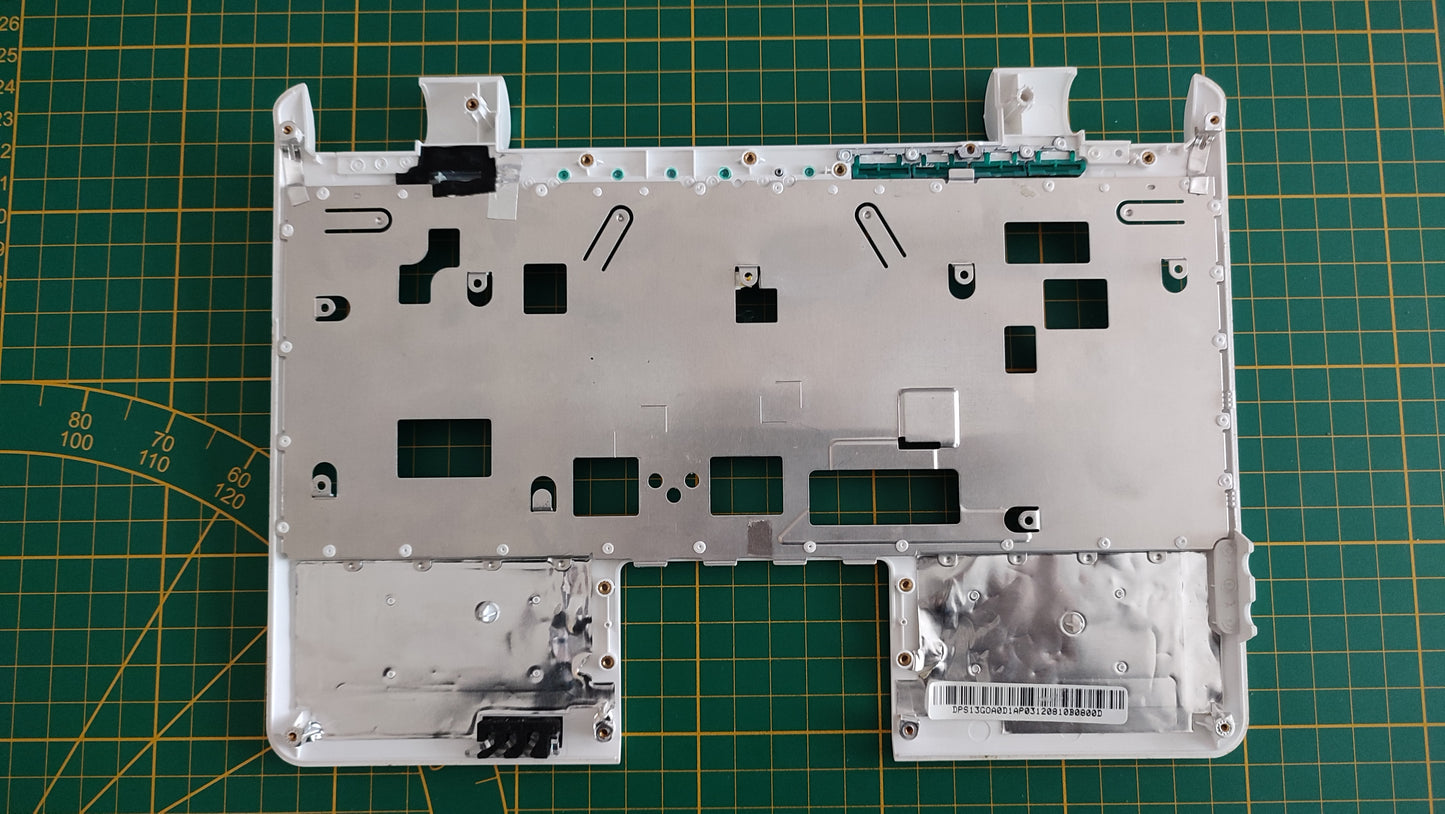 Plasturgie supérieure dans l'état pièce détachée pc portable Asus Eee Pc 1000H #C56