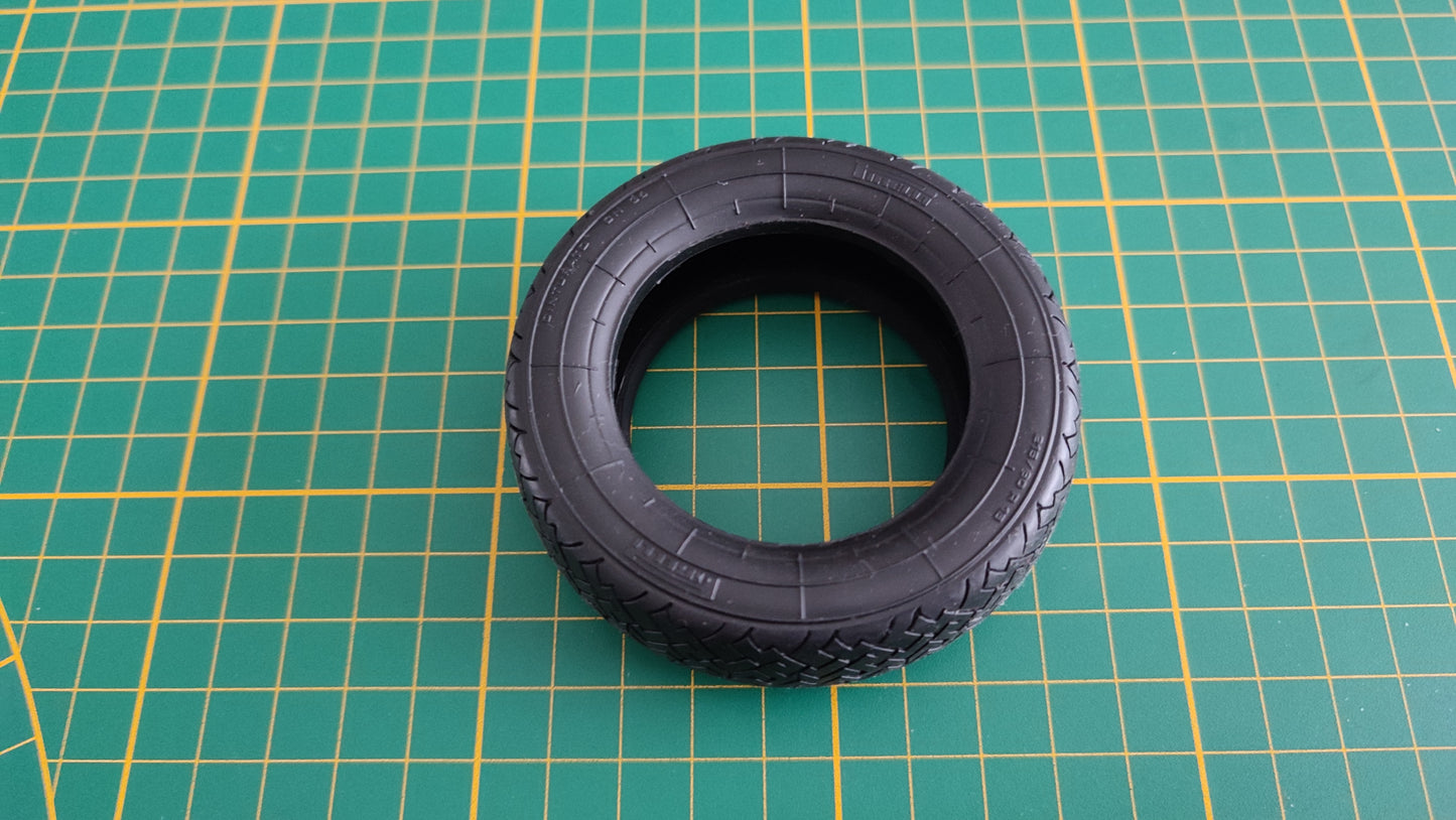 Pneu arrière 30A n°30 pièce détachée Porsche 911 Carrera RS 2.7 1/8 1/8ème Altaya #B37