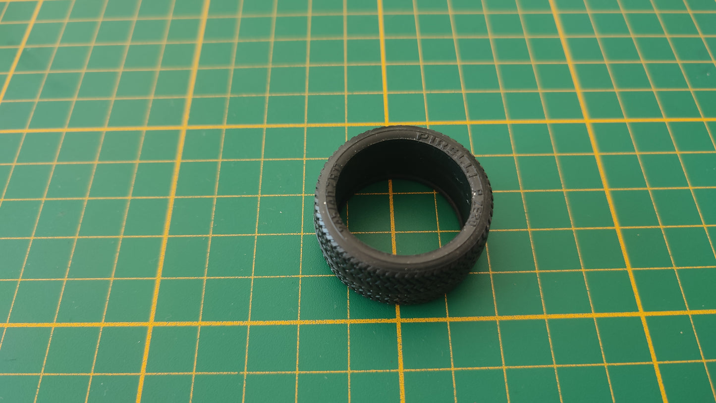 Pneu avant pièce détachée miniature Burago Bburago Ferrari F40 1/18 1/18e 1/18ème #D88