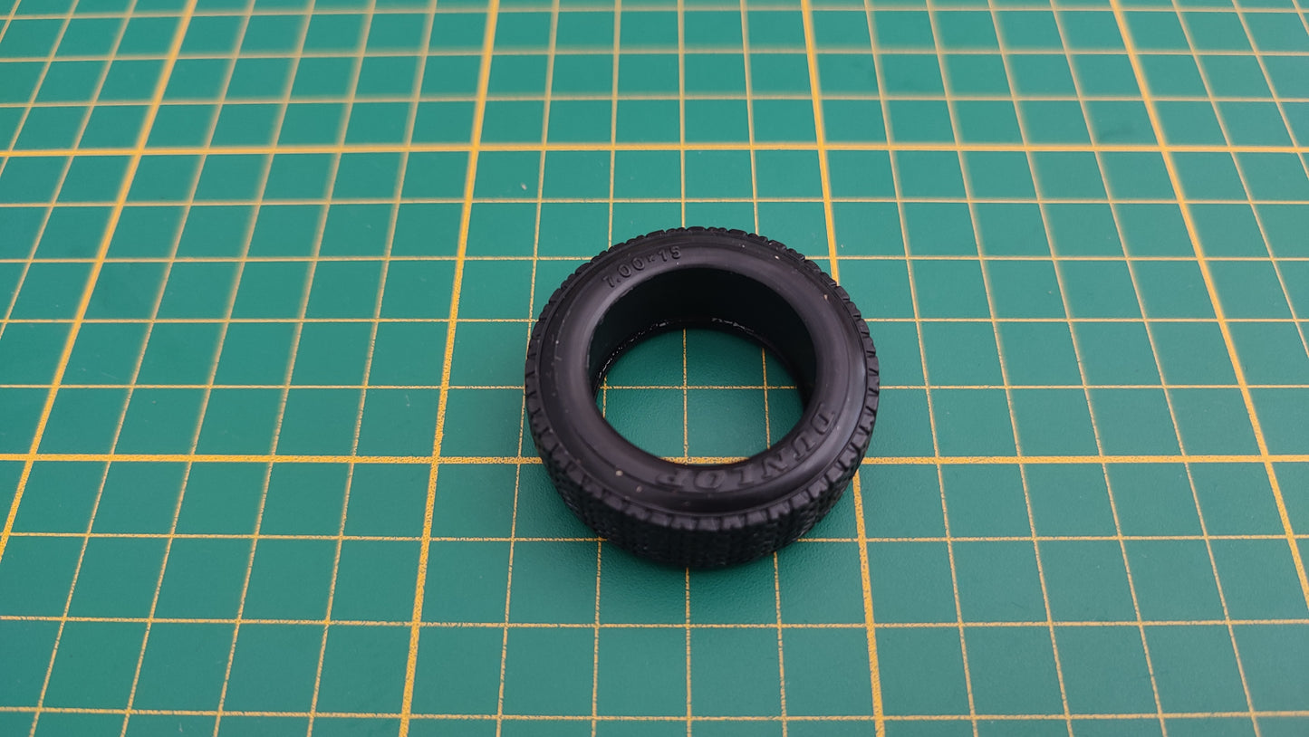 Pneu seul Dunlop pièce détachée miniature Bburago Burago Mercedes-benz 300 sl cabriolet 1/18 1/18e 1/18ème #E04