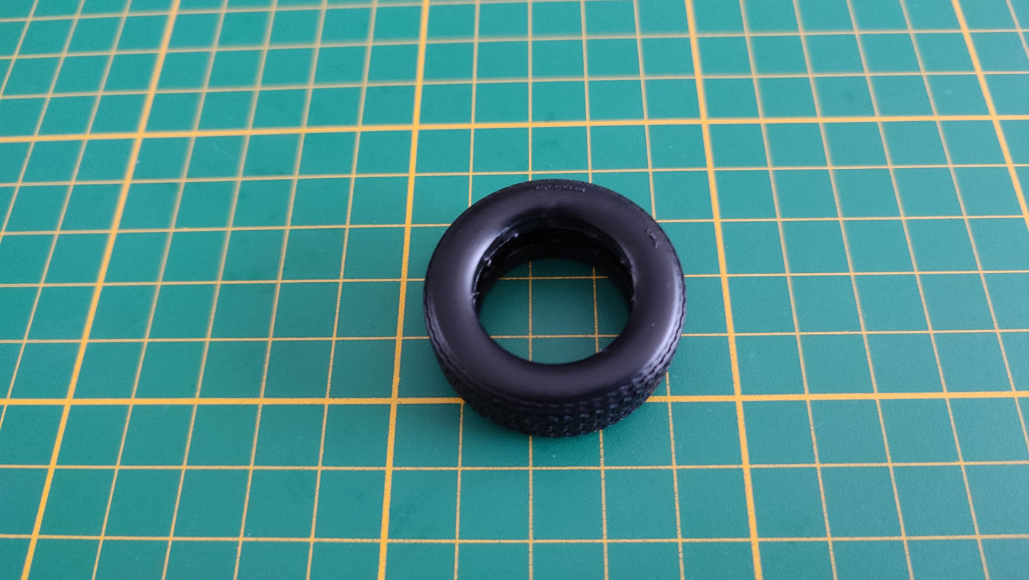 Pneu seul pièce détachée miniature Kyosho Lamborghini Miura P400 SV 1/18 1/18e 1/18ème #B11