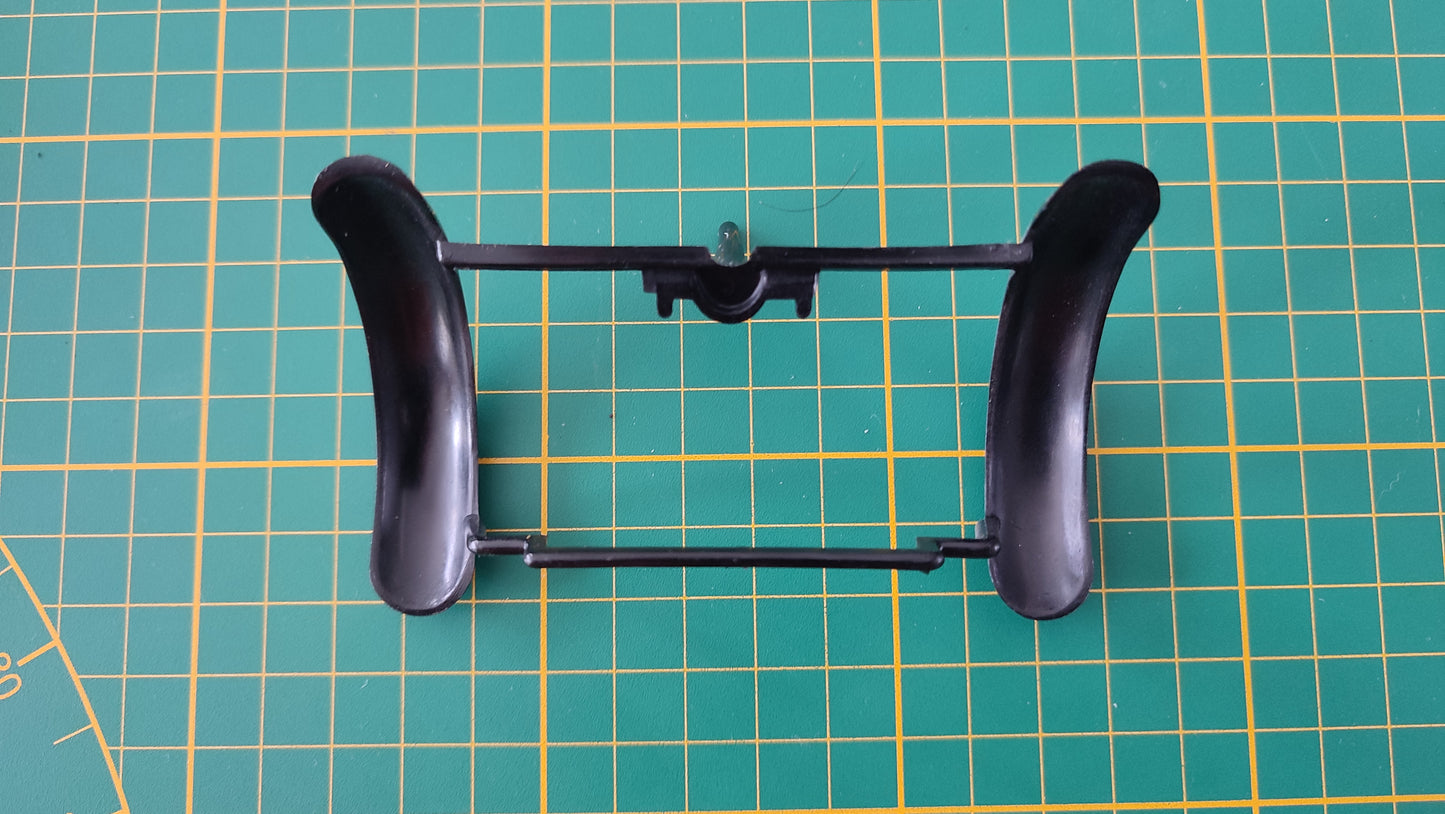 Protège roue arrière pièce détachée miniature Bburago Burago Mercedes-Benz SSK 1928 1/18 1/18e 1/18ème #B86