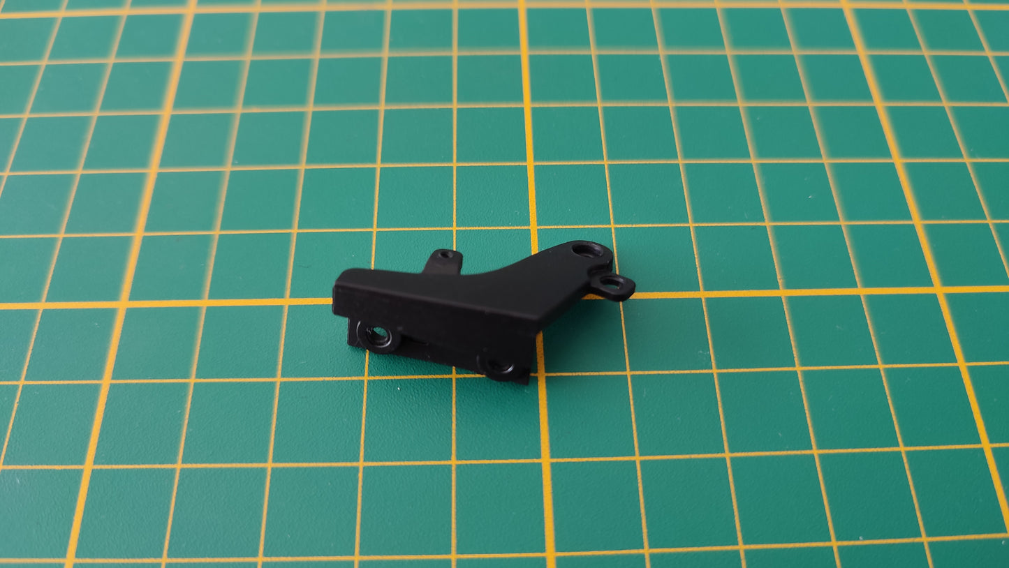 Raccord gauche du siège 44C n°44 pièce détachée Porsche 911 Carrera RS 2.7 1/8 1/8ème Altaya #B37