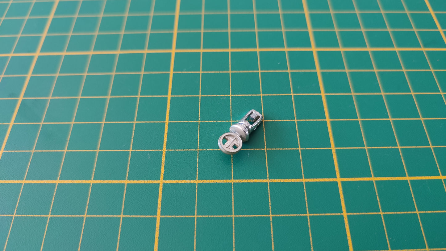 Sigle calandre avant pièce détachée miniature Burago Bburago Alfa Romeo 2300 Monza 1934 1/18 1/18e 1/18ème #D93