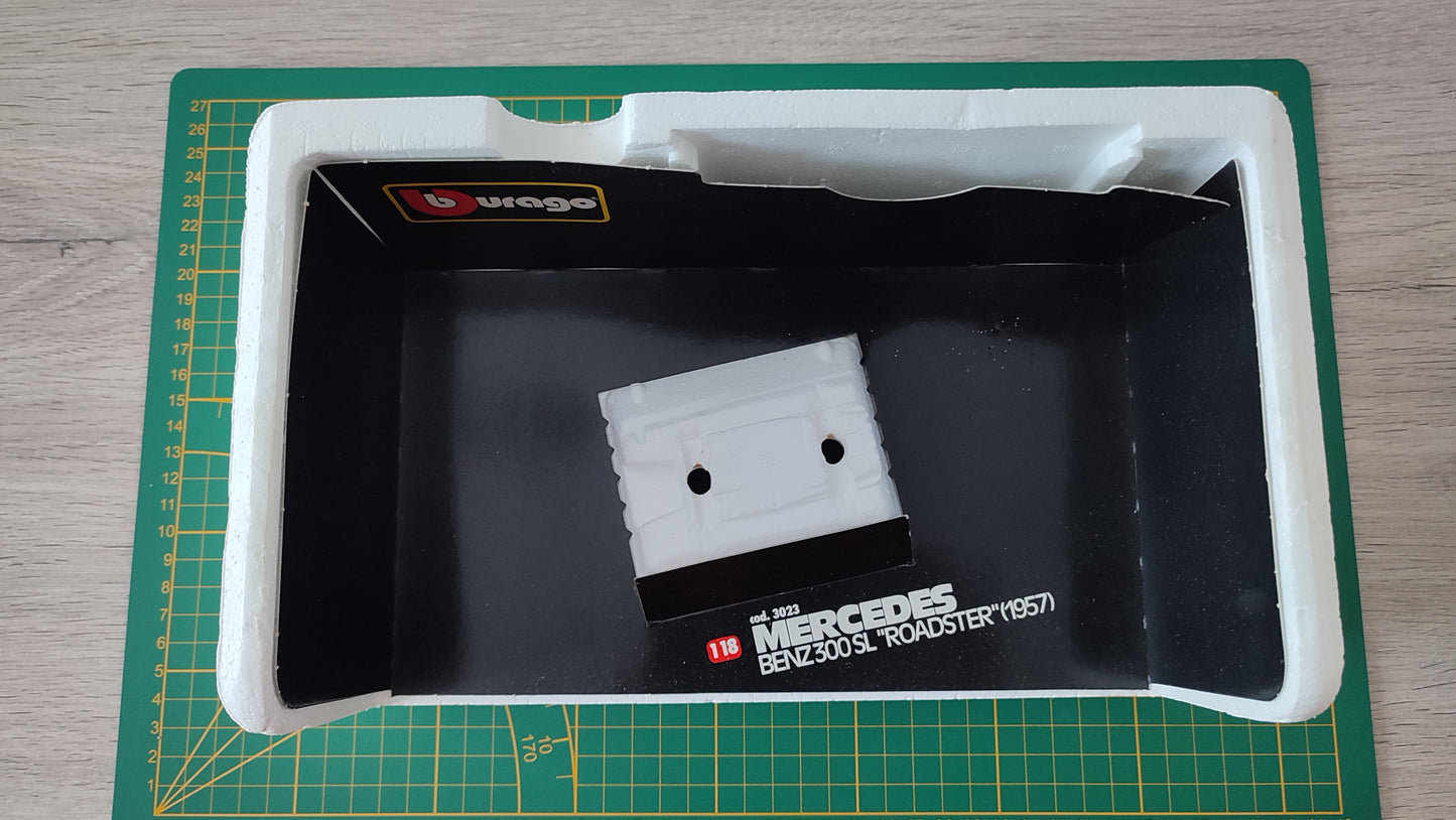 Socle intérieur boite pièce détachée miniature Bburago Burago Mercedes-benz 300 sl 1/18 1/18e 1/18ème #B89