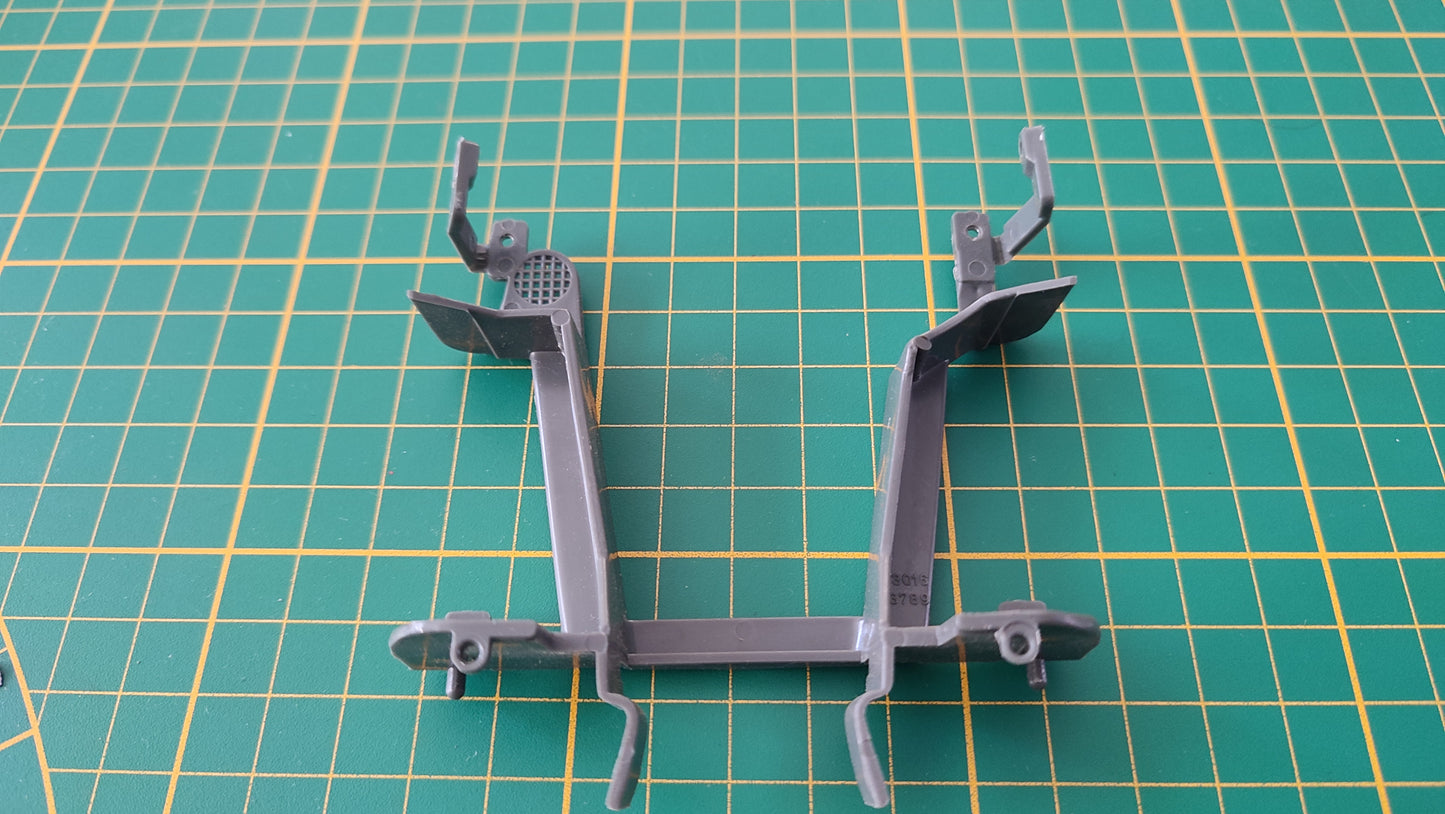 Support moteur avant pièce détachée miniature Bburago Burago Jaguar type E 1961 1/18 1/18e 1/18ème #D33