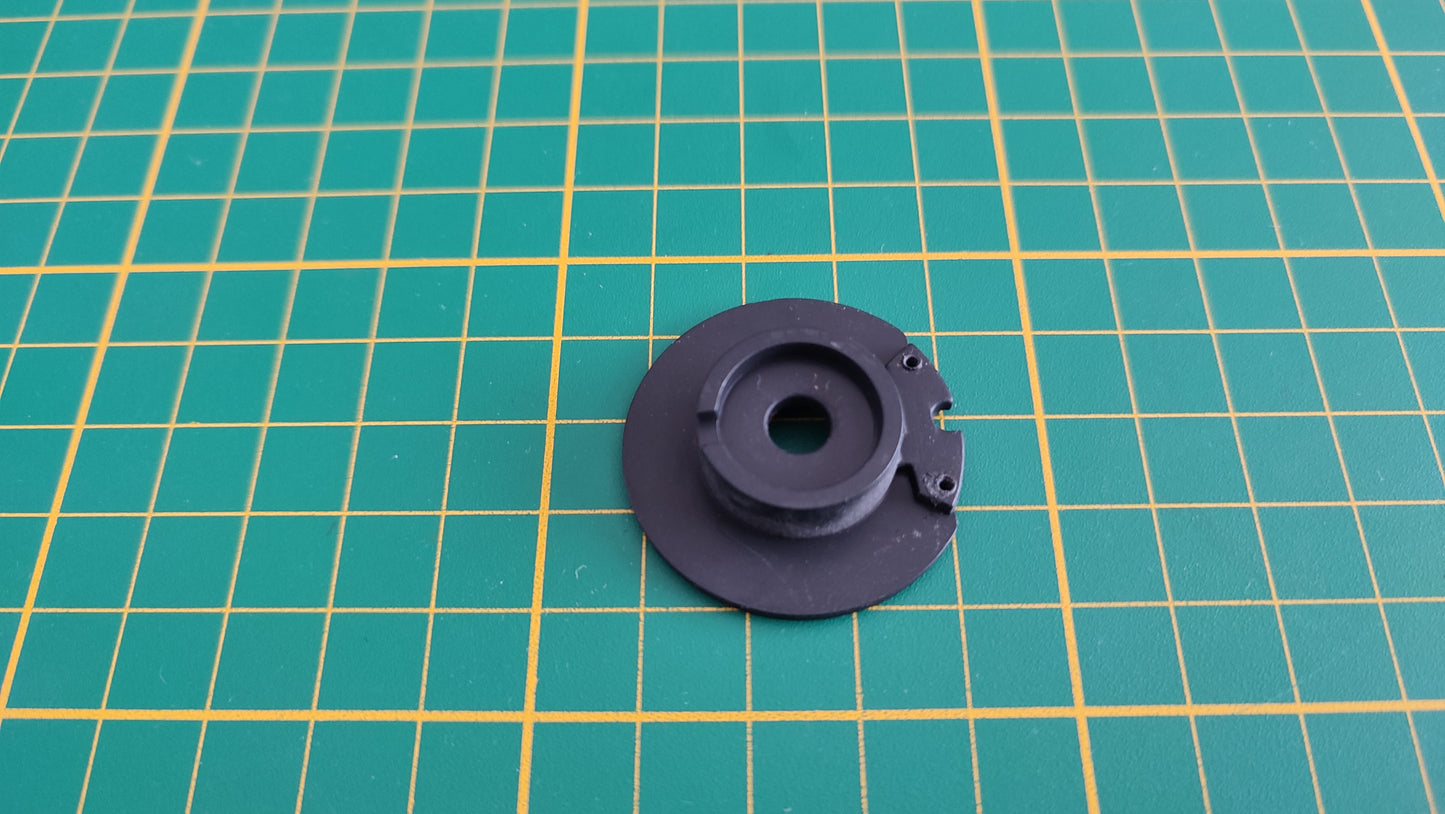 Tôle de protection de disque de frein arrière 31A n°31 pièce détachée Porsche 911 Carrera RS 2.7 1/8 1/8ème Altaya #B37