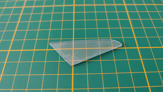 Vitre de custode de portière gauche 85C n°85 pièce détachée Porsche 911 Carrera RS 2.7 1/8 1/8ème Altaya