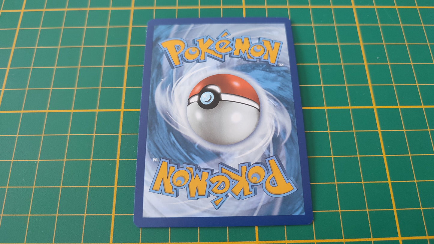 057/264 Carte Pokémon Aligatueur rare reverse Epée et Bouclier EB08 Poing de Fusion #B10