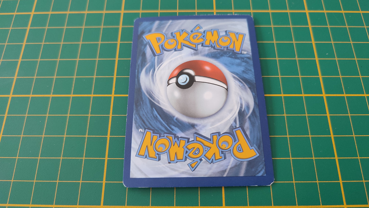059/264 Carte Pokémon Azumarill rare reverse Epée et Bouclier EB08 Poing de Fusion #B10