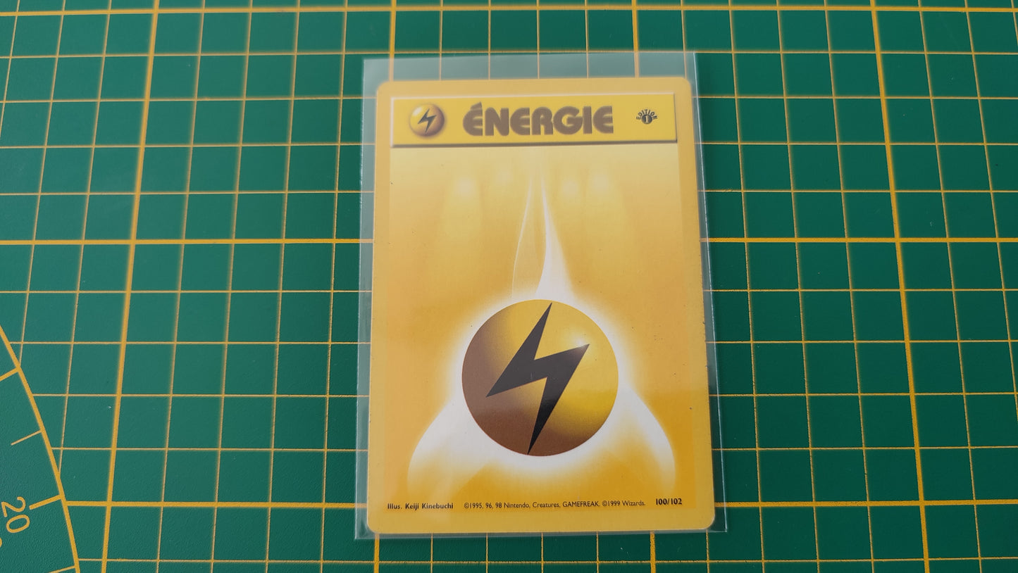 100/102 Carte Pokémon Energie électrique 100/102 1ère édition Set de base Wizards #A73