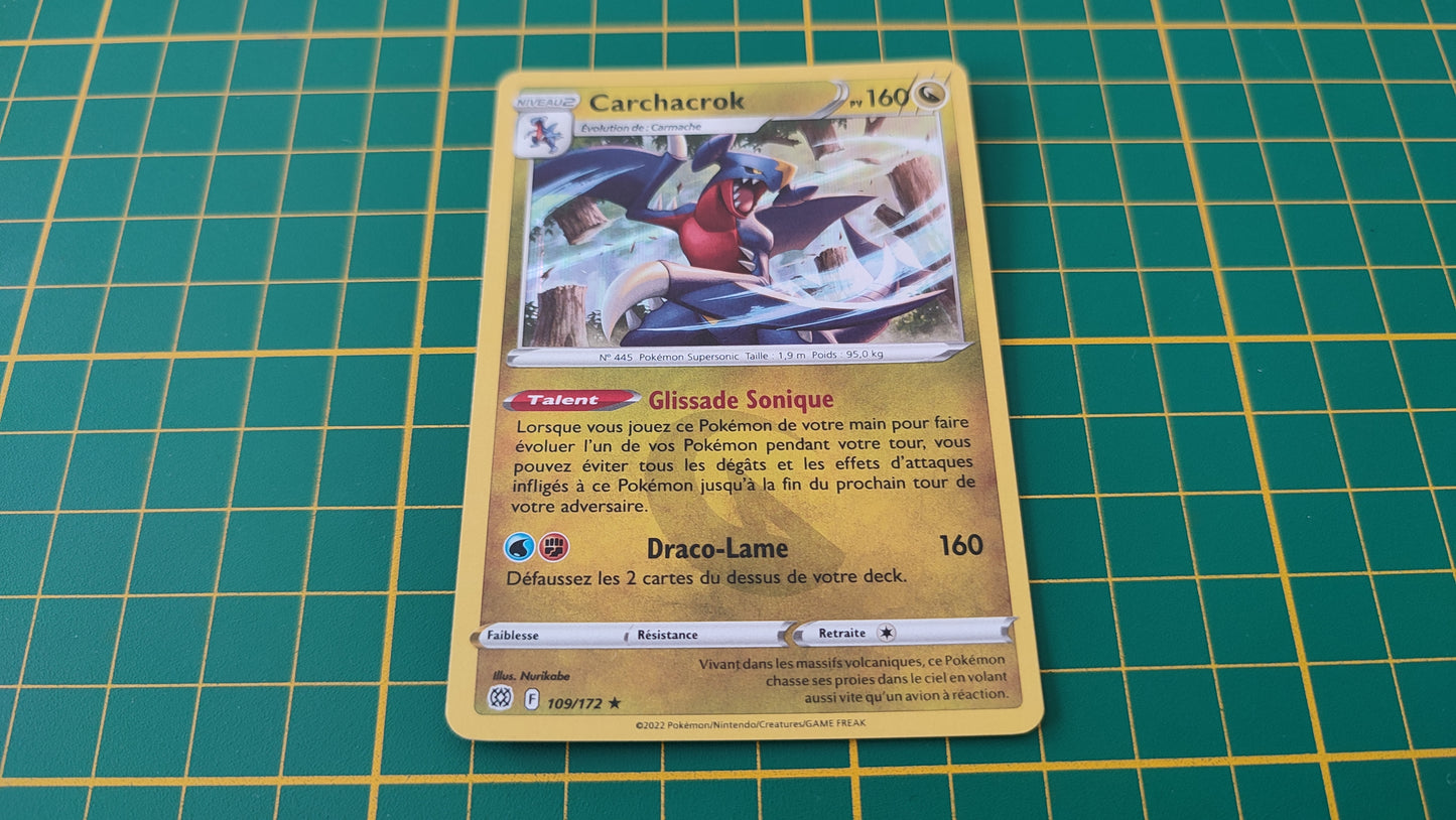 109/172 Carte Pokémon Carchacrok rare holographique Epée et Bouclier EB09 Stars Etincelantes #B10