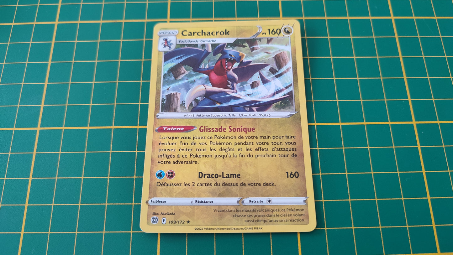 109/172 Carte Pokémon Carchacrok rare reverse Epée et Bouclier EB09 Stars Etincelantes #B10