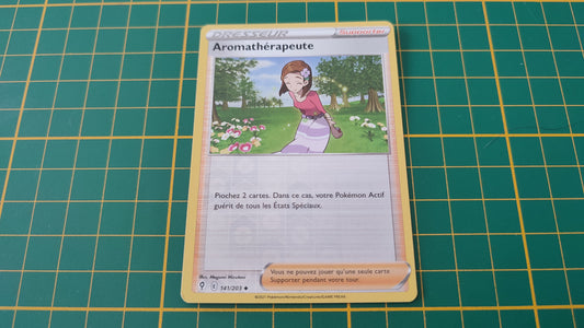 141/203 Carte Pokémon Aromathérapeute peu commune reverse Epée et Bouclier EB07 Evolution Céleste #B10